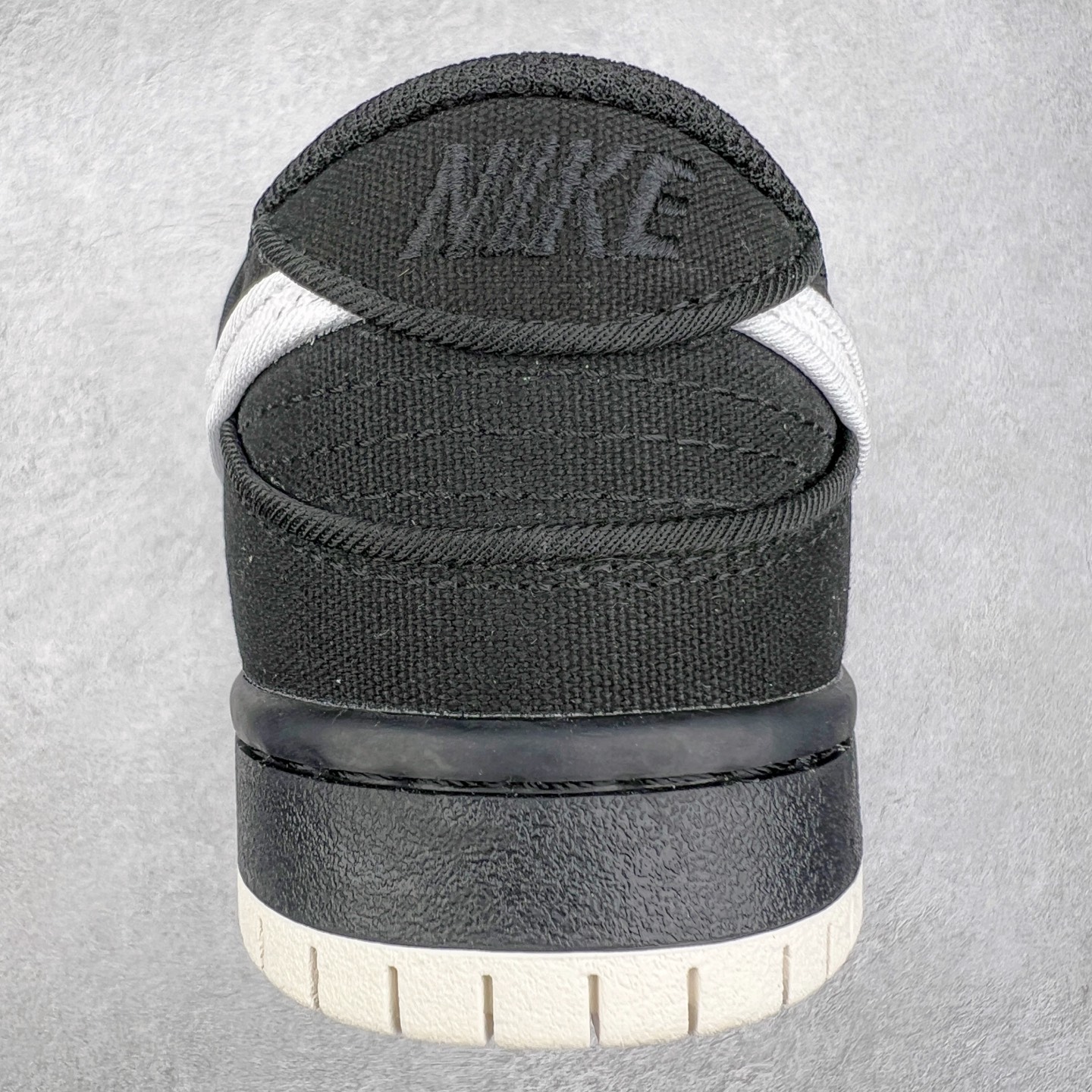 图片[8]-＃F版 NK SB Dunk Low FN5880-001 性价比王者 极限压缩利润空间 超乎所想的高性价比 用料绝不含糊 原盒原配 正确耐磨橡胶大底 超高清洁度 全鞋零毛边皮料切割 全套原楦原模倾力打造完美版型 尺码：36 36.5 37.5 38 38.5 39 40 40.5 41 42 42.5 43 44 44.5 45 46 47.5-选品中心