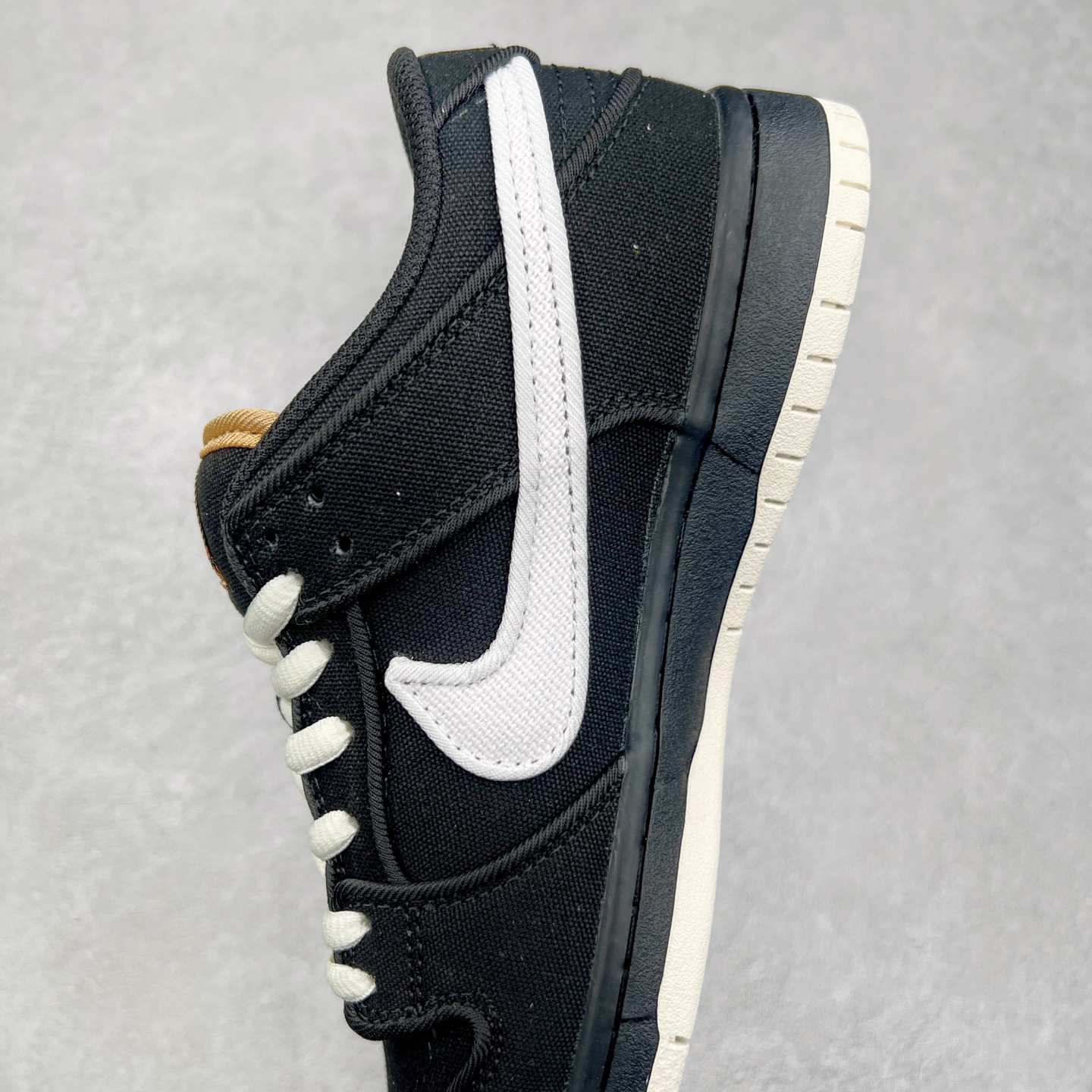 图片[7]-＃F版 NK SB Dunk Low FN5880-001 性价比王者 极限压缩利润空间 超乎所想的高性价比 用料绝不含糊 原盒原配 正确耐磨橡胶大底 超高清洁度 全鞋零毛边皮料切割 全套原楦原模倾力打造完美版型 尺码：36 36.5 37.5 38 38.5 39 40 40.5 41 42 42.5 43 44 44.5 45 46 47.5-选品中心