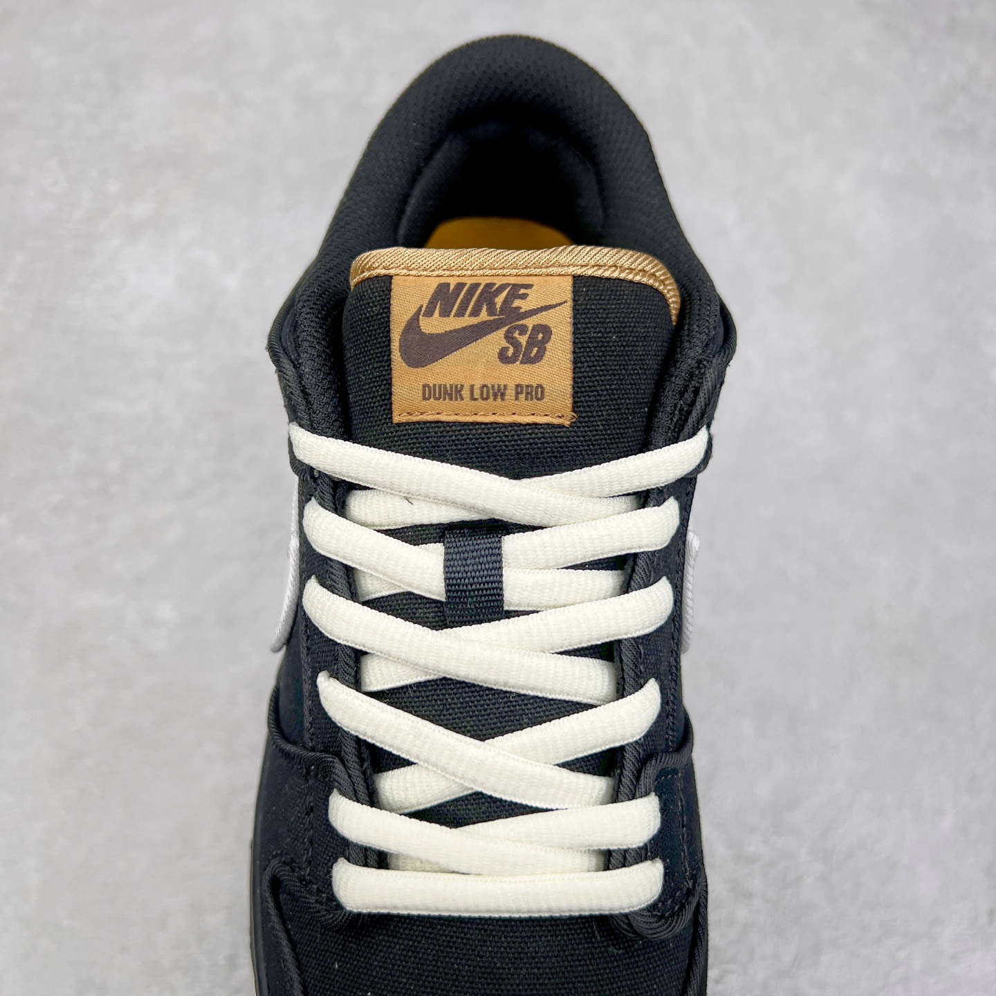 图片[5]-＃F版 NK SB Dunk Low FN5880-001 性价比王者 极限压缩利润空间 超乎所想的高性价比 用料绝不含糊 原盒原配 正确耐磨橡胶大底 超高清洁度 全鞋零毛边皮料切割 全套原楦原模倾力打造完美版型 尺码：36 36.5 37.5 38 38.5 39 40 40.5 41 42 42.5 43 44 44.5 45 46 47.5-选品中心