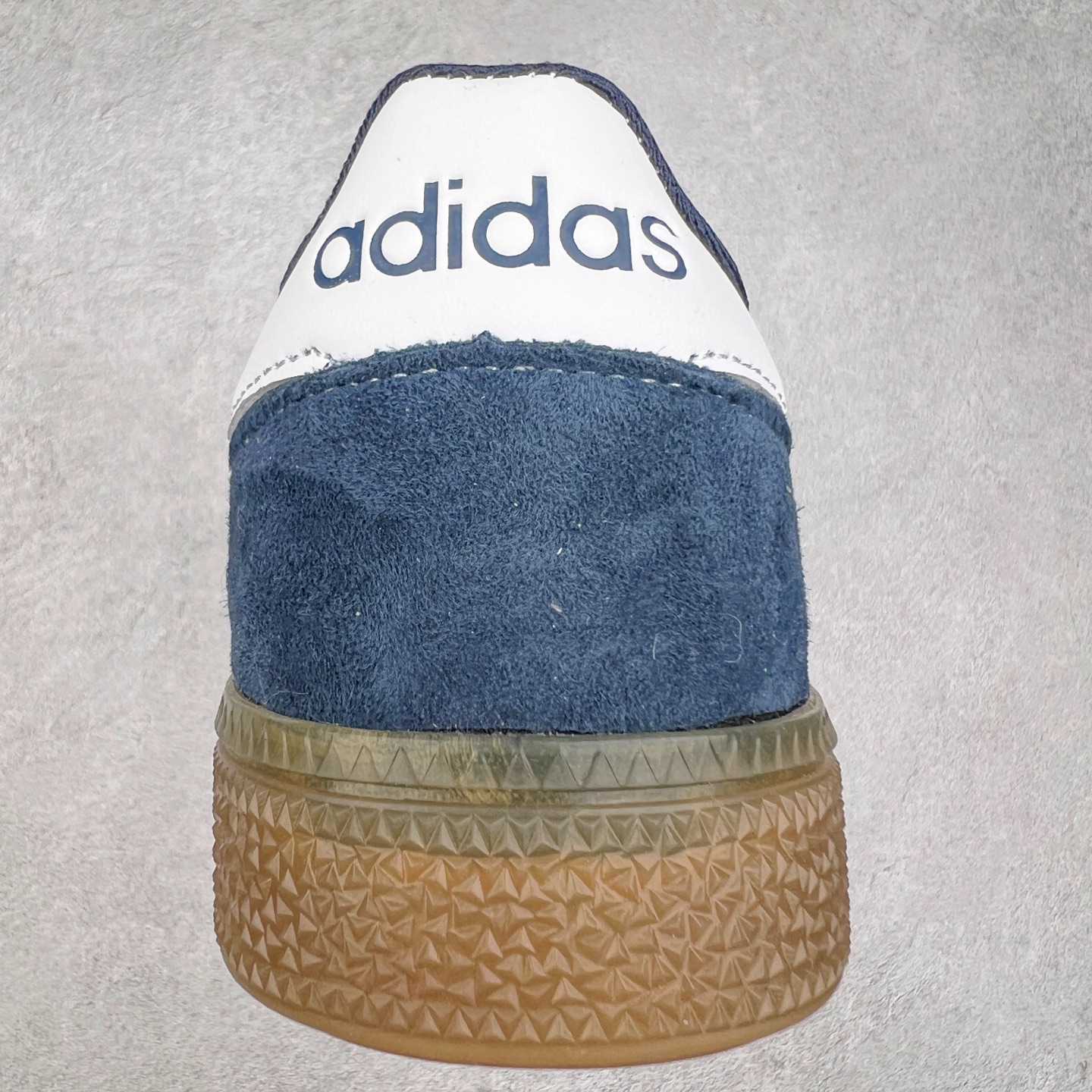 图片[8]-AD Originals Handball SPZL 手球运动员系列百搭休闲运动板鞋 JP7066 这款来自阿迪达斯的这款HANDBALL SPZL前身是一双手球运动鞋，这一次拿来复刻，所以鞋面的主要色彩选用了黑色， 鞋面外侧除了Spezial字母之外还有三叶草标志。Handball SPZL作为复古手球训练鞋与作为室内足球鞋的Samba有着异曲同工之处，但是质感更为出众的鞋身以及丰富的配色选择比起Samba来讲可以说是更胜一筹了！尺码：36 36⅔ 37⅓ 38 38⅔ 39⅓ 40 40⅔ 41⅓ 42 42⅔ 43⅓ 44 45-选品中心