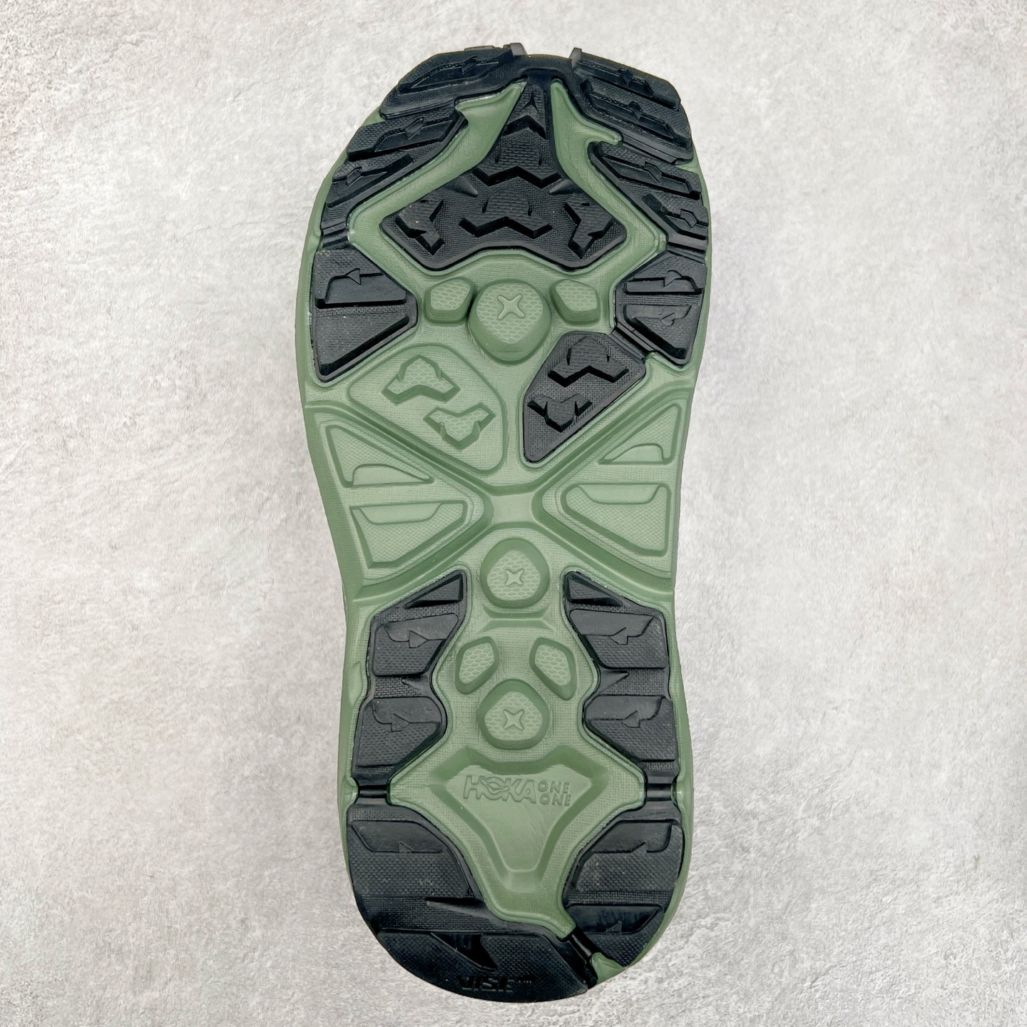 图片[9]-＃HK纯原 HOKA One One Hopara Sandals 霍帕拉系列水路两用溯溪涉水休闲户外露营凉鞋 作为先锋品牌的 HOKA ONE ONE总是以独特的方式 HOPA RA是一款溯溪鞋 又名排水鞋 可长期用于涉水和溯溪 保护脚底和脚趾的安全和舒适 鞋面材料速干 透气 耐磨 鞋底防滑 耐磨 抓地能力强 出于安全考虑 设计要求较高 涉水溯溪过程中 水 泥沙 可以直接从鞋内大孔排出 细纹鞋底使在岩石上抓地能力强 避免打滑 而上路后 鞋面具有快干透气等优点 尺码：36 36.5 37.5 38 39 40 40.5 41 42 42.5 43 44 45-选品中心