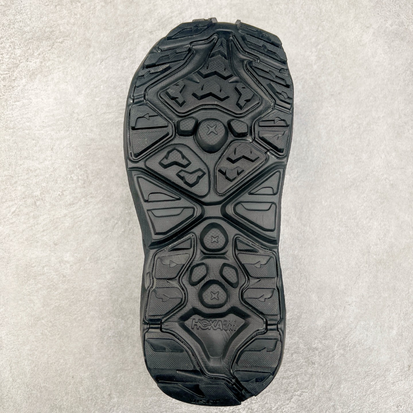 图片[9]-＃HK纯原 HOKA One One Hopara Sandals 霍帕拉系列水路两用溯溪涉水休闲户外露营凉鞋 作为先锋品牌的 HOKA ONE ONE总是以独特的方式 HOPA RA是一款溯溪鞋 又名排水鞋 可长期用于涉水和溯溪 保护脚底和脚趾的安全和舒适 鞋面材料速干 透气 耐磨 鞋底防滑 耐磨 抓地能力强 出于安全考虑 设计要求较高 涉水溯溪过程中 水 泥沙 可以直接从鞋内大孔排出 细纹鞋底使在岩石上抓地能力强 避免打滑 而上路后 鞋面具有快干透气等优点 尺码：36 36.5 37.5 38 39 40 40.5 41 42 42.5 43 44 45-选品中心