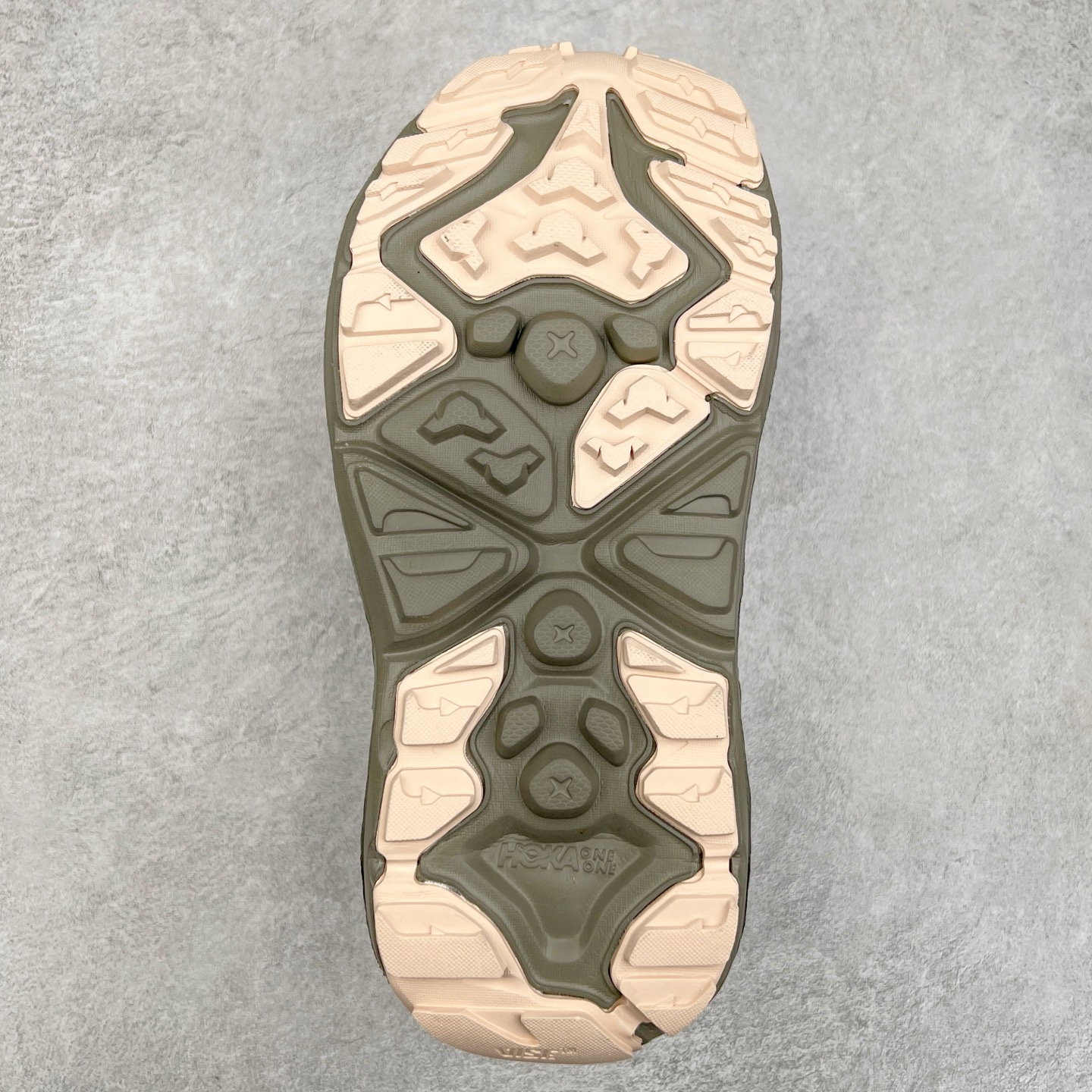 图片[9]-＃HK纯原 HOKA One One Hopara Sandals 霍帕拉系列水路两用溯溪涉水休闲户外露营凉鞋 作为先锋品牌的 HOKA ONE ONE总是以独特的方式 HOPA RA是一款溯溪鞋 又名排水鞋 可长期用于涉水和溯溪 保护脚底和脚趾的安全和舒适 鞋面材料速干 透气 耐磨 鞋底防滑 耐磨 抓地能力强 出于安全考虑 设计要求较高 涉水溯溪过程中 水 泥沙 可以直接从鞋内大孔排出 细纹鞋底使在岩石上抓地能力强 避免打滑 而上路后 鞋面具有快干透气等优点 尺码：36 36.5 37.5 38 39 40 40.5 41 42 42.5 43 44 45-选品中心