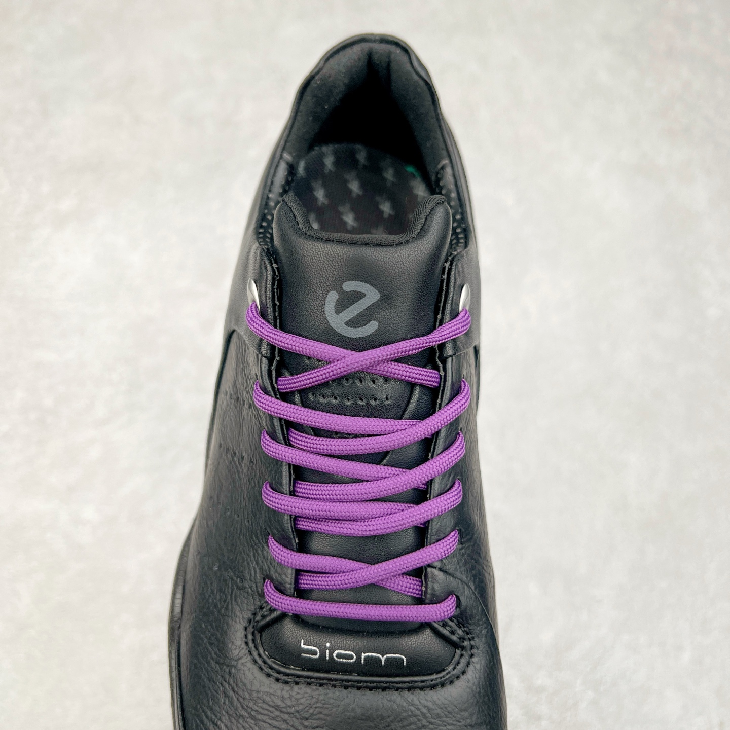 图片[5]-Ecco爱步男鞋新款运动鞋 跑鞋厚底增高老爹鞋 驱动系列全新款式 拼色拼接鞋面 时尚有型 牛皮与纺织品拼接 脚感舒适 出街有型 贴心套脚系带设计 舒适包裹双足 柔软细腻，亲肤透气 以摩托车粗犷胎纹为灵感 PU大底提供牵引性和支撑性 耐磨防滑提升稳定性 轻盈鞋底 舒适耐穿 户外出行 肆意洒脱 尺码：38 39 40 41 42 43 44（皮鞋码）-选品中心