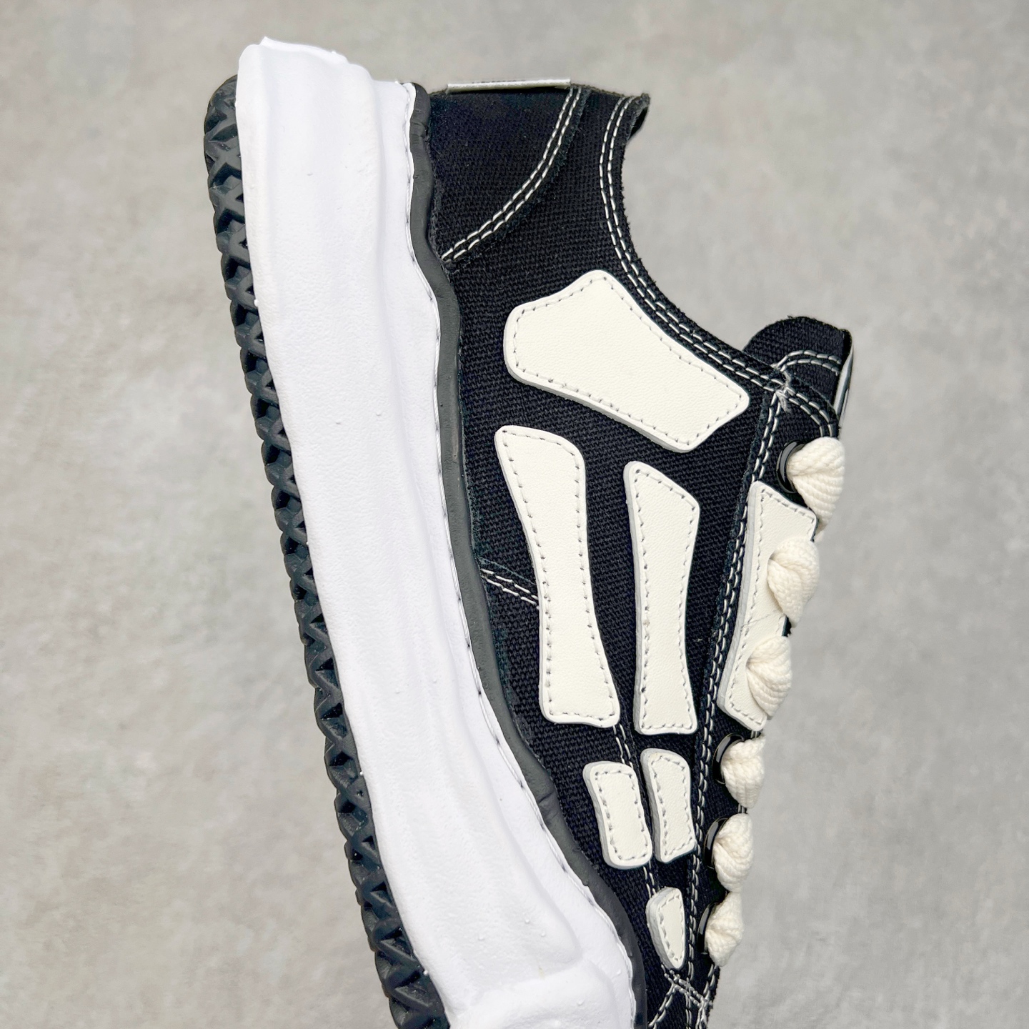 图片[6]-＃原厂 MMY/Maison MIHARA YASUHIRO Wayne Original Sole Leather Low Sneaker贝壳头版变形溶解雪糕底低帮百搭休闲运动板鞋 余文乐挚爱单品 复古溶解风 日本概念时装设计师･三原康裕品牌广东原产 原楦原纸版开发楦型 全新开发双模一次发泡点位气孔EVA中底 底部嵌入组合RB橡胶耐磨大底 采用全粒面头层皮革鞋面材质 正确织麦及包装盒 清晰后跟电绣LOGO 注意区别普通版本‼️尺码：35-45 偏大一码-选品中心