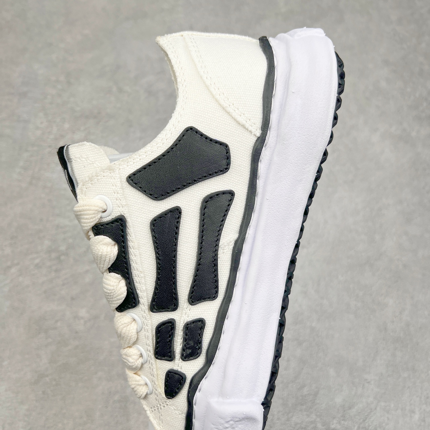 图片[7]-＃原厂 MMY/Maison MIHARA YASUHIRO Wayne Original Sole Leather Low Sneaker贝壳头版变形溶解雪糕底低帮百搭休闲运动板鞋 余文乐挚爱单品 复古溶解风 日本概念时装设计师･三原康裕品牌广东原产 原楦原纸版开发楦型 全新开发双模一次发泡点位气孔EVA中底 底部嵌入组合RB橡胶耐磨大底 采用全粒面头层皮革鞋面材质 正确织麦及包装盒 清晰后跟电绣LOGO 注意区别普通版本‼️尺码：35-45 偏大一码-选品中心