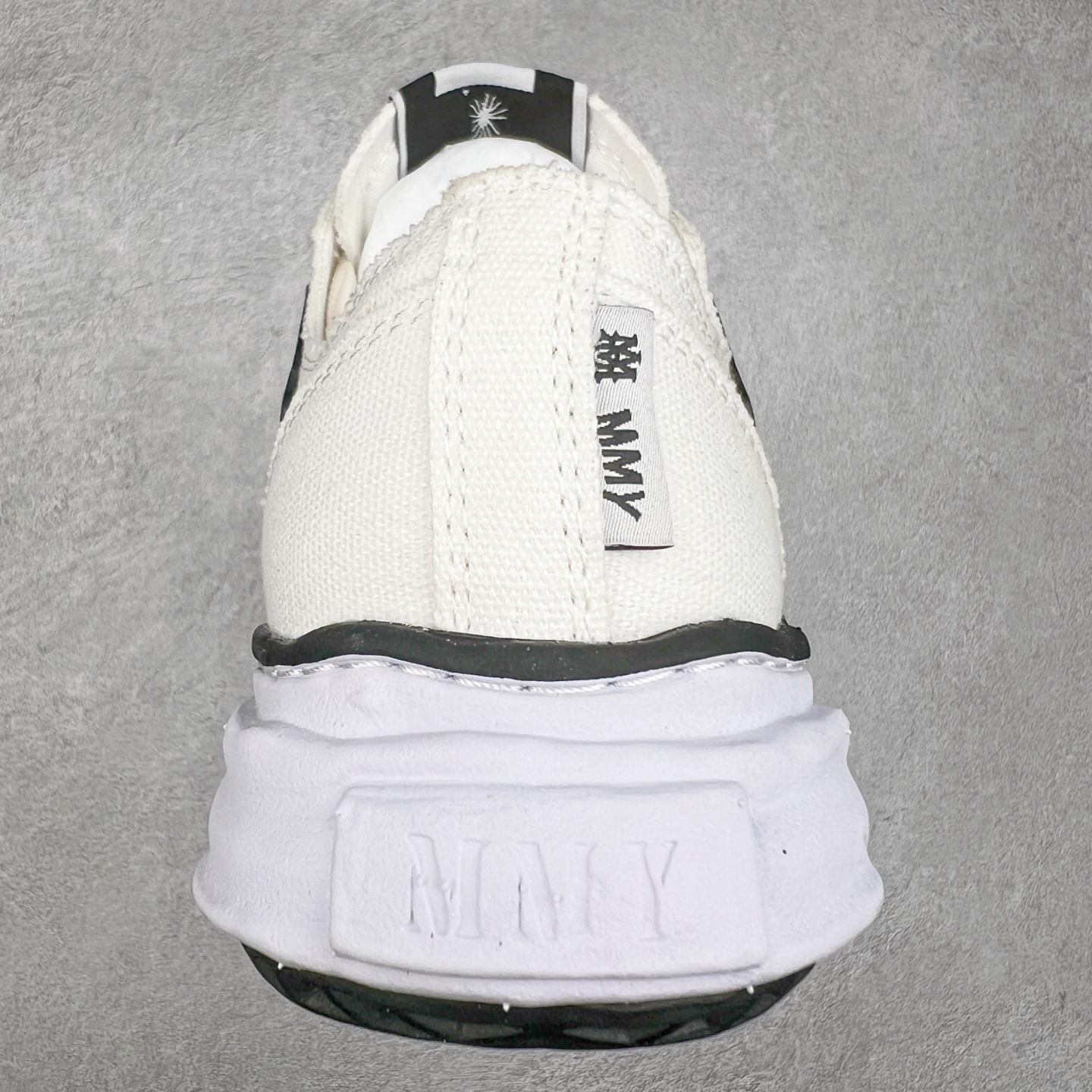 图片[8]-＃原厂 MMY/Maison MIHARA YASUHIRO Wayne Original Sole Leather Low Sneaker贝壳头版变形溶解雪糕底低帮百搭休闲运动板鞋 余文乐挚爱单品 复古溶解风 日本概念时装设计师･三原康裕品牌广东原产 原楦原纸版开发楦型 全新开发双模一次发泡点位气孔EVA中底 底部嵌入组合RB橡胶耐磨大底 采用全粒面头层皮革鞋面材质 正确织麦及包装盒 清晰后跟电绣LOGO 注意区别普通版本‼️尺码：35-45 偏大一码-选品中心