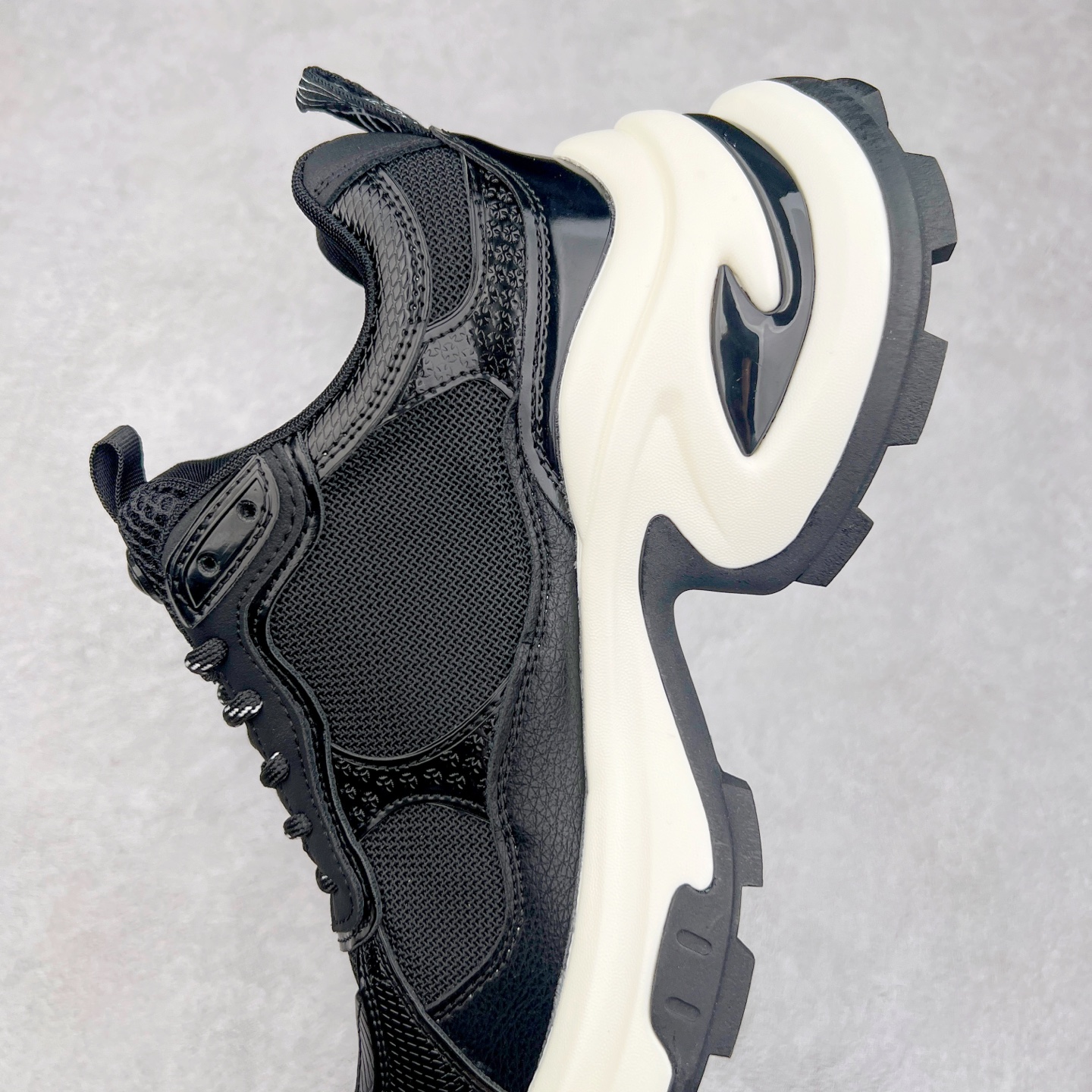 图片[7]-GG-CC Chunky Low 休闲运动老爹鞋 #广东大厂出品 完美细节 25ss早春新款 大长腿 时髦look轻松定格 不费力展现率性氛围 酷帅机能风不规则设计大底 GGcc杏银红色拼色造型设计 轻便舒适百搭 不管怎么搭都敲好看~尺码：35 36 37 38 39 40-选品中心