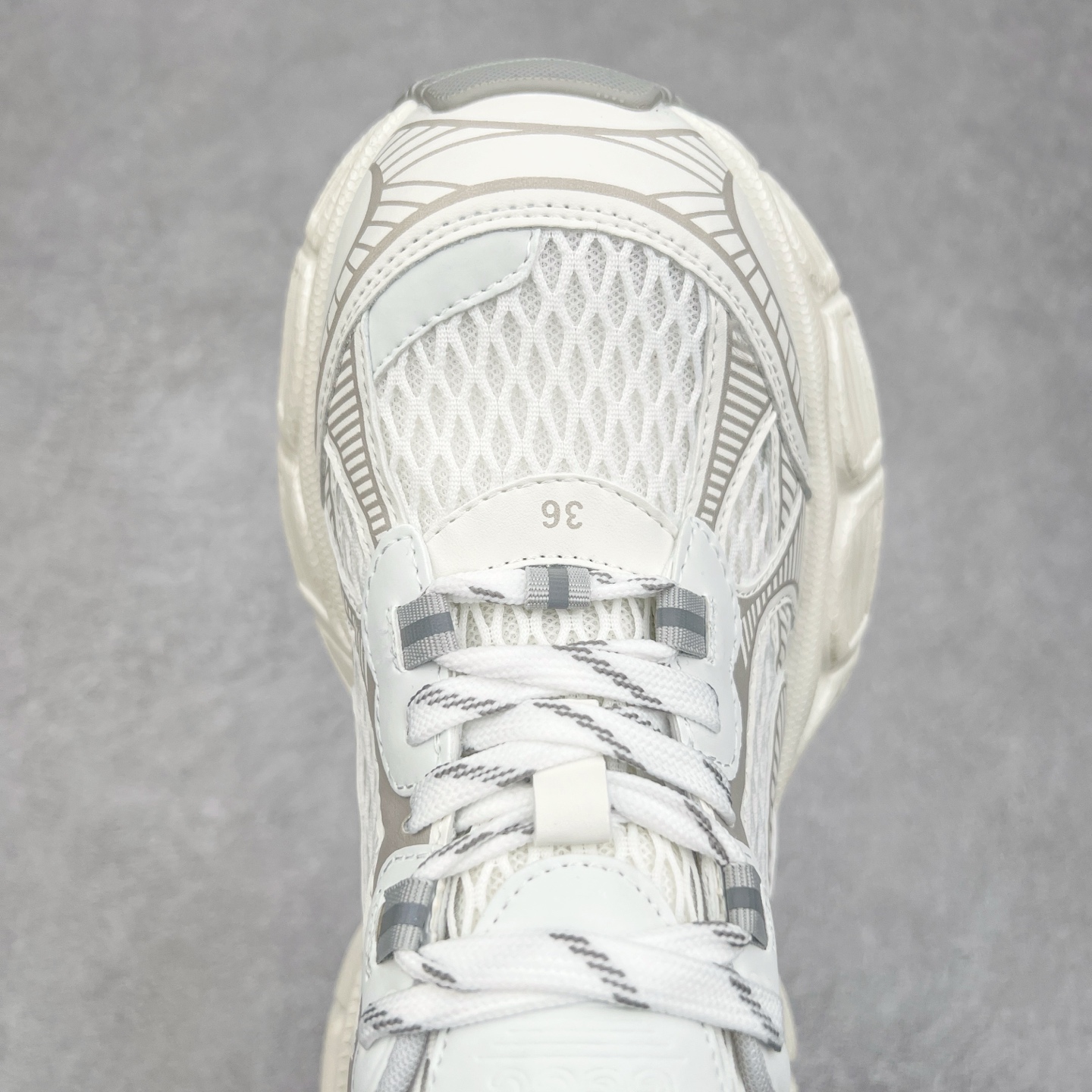 图片[4]-GG-CC Chunky Low 休闲运动老爹鞋 #广东大厂出品 完美细节 25ss早春新款 大长腿 时髦look轻松定格 不费力展现率性氛围 酷帅机能风不规则设计大底 GGcc杏银红色拼色造型设计 轻便舒适百搭 不管怎么搭都敲好看~尺码：35 36 37 38 39 40-选品中心