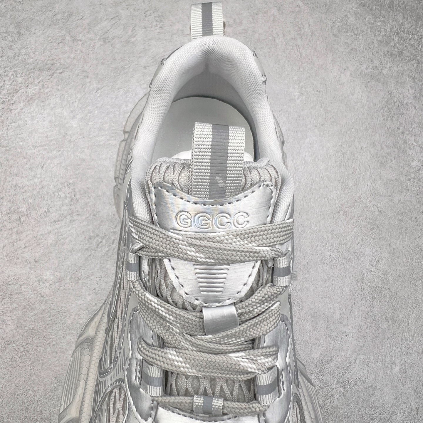 图片[5]-GG-CC Chunky Low 休闲运动老爹鞋 #广东大厂出品 完美细节 25ss早春新款 大长腿 时髦look轻松定格 不费力展现率性氛围 酷帅机能风不规则设计大底 GGcc杏银红色拼色造型设计 轻便舒适百搭 不管怎么搭都敲好看~尺码：35 36 37 38 39 40-选品中心