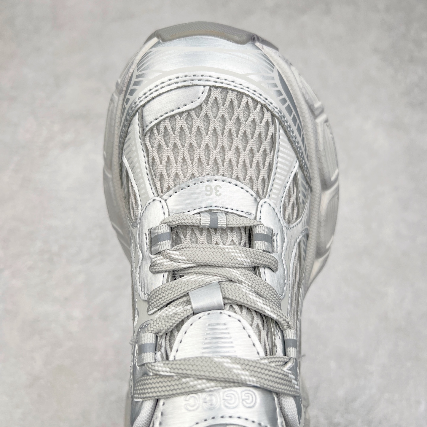 图片[4]-GG-CC Chunky Low 休闲运动老爹鞋 #广东大厂出品 完美细节 25ss早春新款 大长腿 时髦look轻松定格 不费力展现率性氛围 酷帅机能风不规则设计大底 GGcc杏银红色拼色造型设计 轻便舒适百搭 不管怎么搭都敲好看~尺码：35 36 37 38 39 40-选品中心