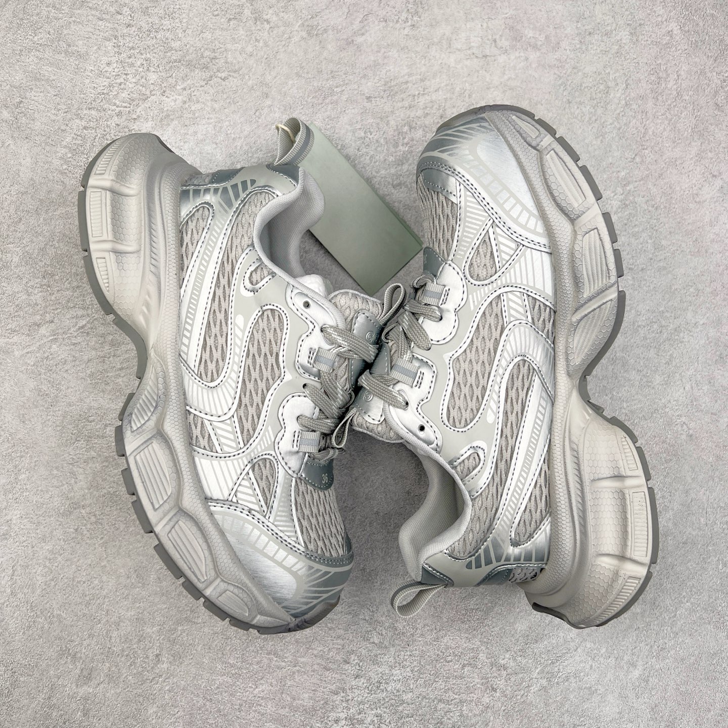 图片[3]-GG-CC Chunky Low 休闲运动老爹鞋 #广东大厂出品 完美细节 25ss早春新款 大长腿 时髦look轻松定格 不费力展现率性氛围 酷帅机能风不规则设计大底 GGcc杏银红色拼色造型设计 轻便舒适百搭 不管怎么搭都敲好看~尺码：35 36 37 38 39 40-选品中心