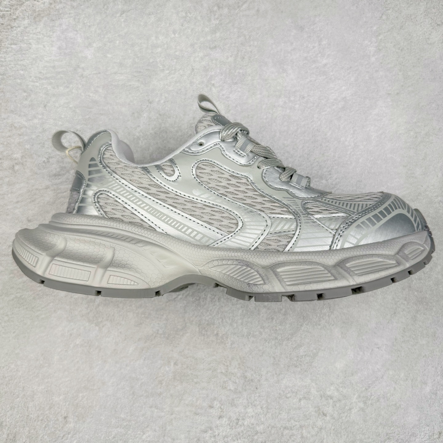 GG-CC Chunky Low 休闲运动老爹鞋 #广东大厂出品 完美细节 25ss早春新款 大长腿 时髦look轻松定格 不费力展现率性氛围 酷帅机能风不规则设计大底 GGcc杏银红色拼色造型设计 轻便舒适百搭 不管怎么搭都敲好看~尺码:35 36 37 38 39 40-选品中心