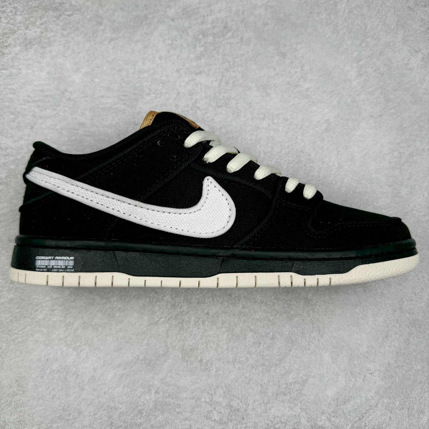 ＃F版 NK SB Dunk Low FN5880-001 性价比王者 极限压缩利润空间 超乎所想的高性价比 用料绝不含糊 原盒原配 正确耐磨橡胶大底 超高清洁度 全鞋零毛边皮料切割 全套原楦原模倾力打造完美版型 尺码：36 36.5 37.5 38 38.5 39 40 40.5 41 42 42.5 43 44 44.5 45 46 47.5-选品中心