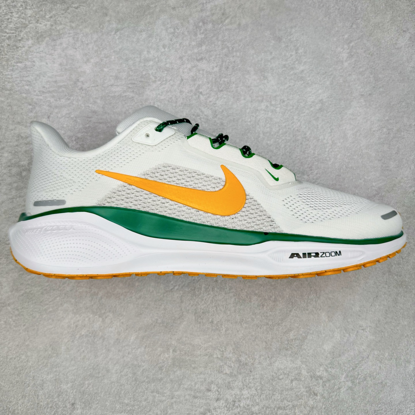 图片[7]-＃特价福利 NK Zoom Pegasus 飞马41代马拉松系列网面透气缓震疾速跑鞋 拥有 Zoom Air 一如既往的稳定感和流畅感 鞋面采用工程网眼设计 为特定高热区域营造出色透气性 进一步增加鞋面的穿孔数量 让足部能够快速散热 中足搭配 Flywire 飞线 在高速运动时营造舒适稳定的贴合感 内置Zoon气垫加持 动力十足 尺码：36 36.5 37.5 38 38.5 39 40 40.5 41 42 42.5 43 44 44.5 45-选品中心