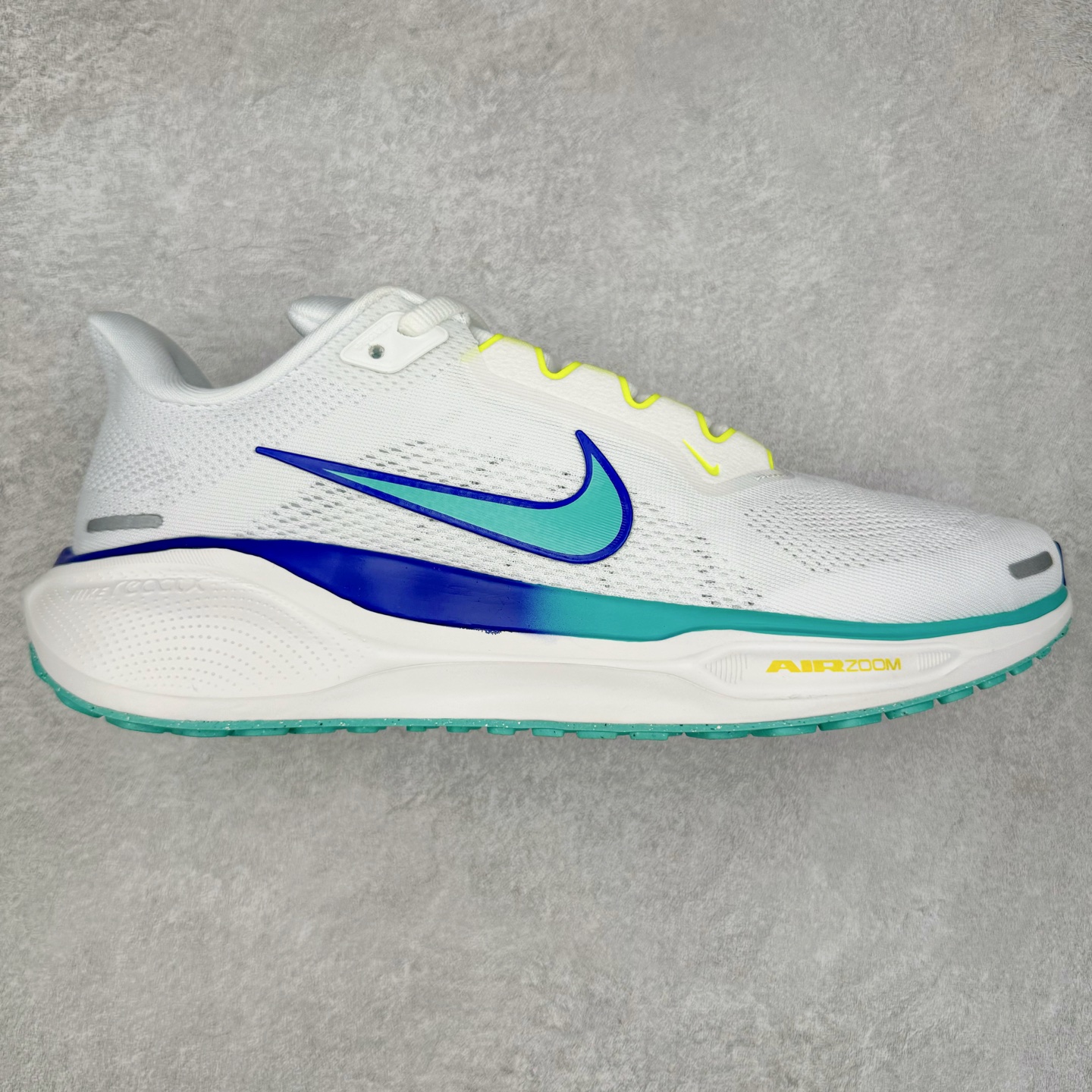 图片[4]-＃特价福利 NK Zoom Pegasus 飞马41代马拉松系列网面透气缓震疾速跑鞋 拥有 Zoom Air 一如既往的稳定感和流畅感 鞋面采用工程网眼设计 为特定高热区域营造出色透气性 进一步增加鞋面的穿孔数量 让足部能够快速散热 中足搭配 Flywire 飞线 在高速运动时营造舒适稳定的贴合感 内置Zoon气垫加持 动力十足 尺码：36 36.5 37.5 38 38.5 39 40 40.5 41 42 42.5 43 44 44.5 45-选品中心