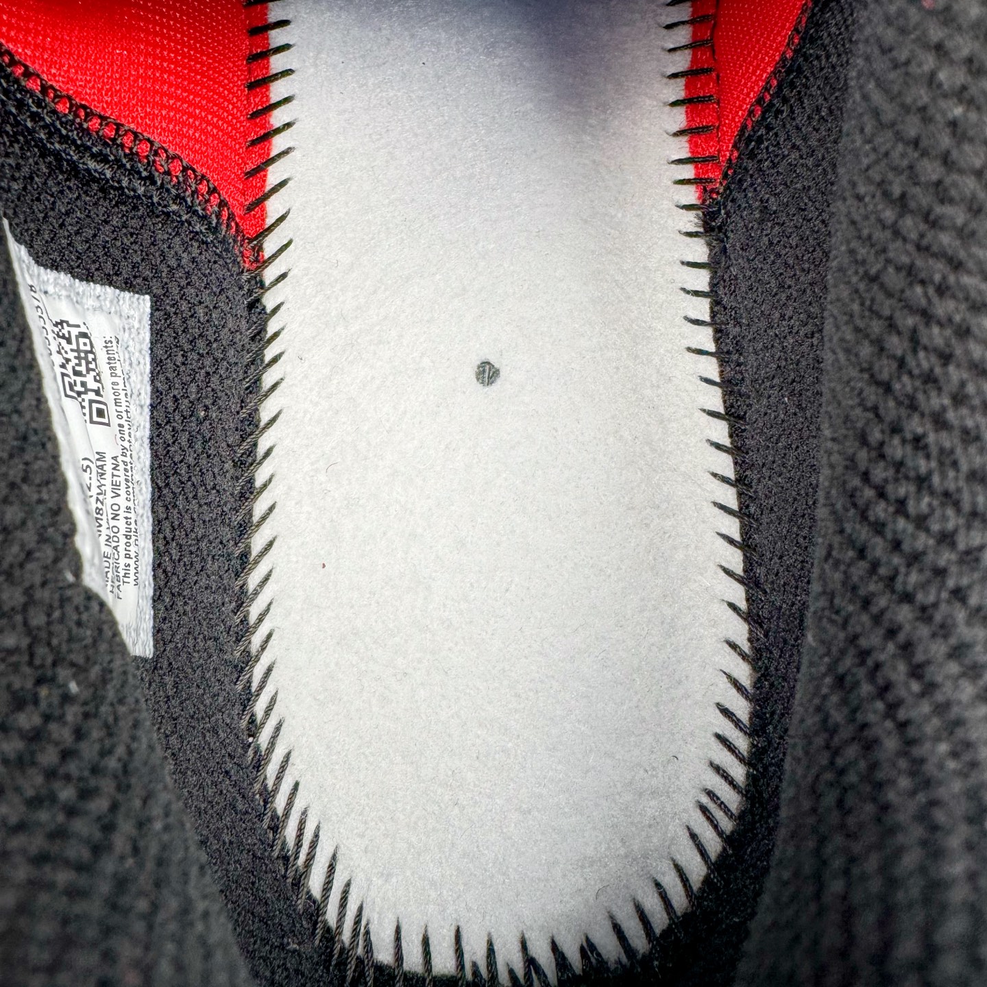 图片[10]-＃纯原 NK Air Max 2013 经典舒适时尚耐磨透气低帮气垫跑步鞋 HF3660-002 携时尚设计闪亮回归 出众有型 采用网眼布细节和运动风无缝覆面 助你保持清爽感受 塑就焕新造型 经典 Flywire 设计搭配经典全掌型 Max Air 缓震配置 缔造出众舒适感和支撑效果实拍调校N版已经零色差零失真 百分百还原实物色彩所见即所得 不存在货不对板色差等低级问题 选购参考实物拍摄 不混卖不参货 只用心做好货严格选品 承诺混一赔十 尺码：35.5 36 36.5 37.5 38 38.5 39 40 40.5 41 42 42.5 43 44 44.5 45 46 46.5-选品中心