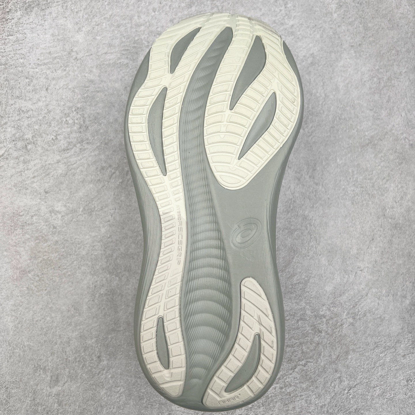 图片[9]-Asics GEL-Nimbus 27 亚瑟士缓震跑鞋 近年复古风潮的势头很旺 ASICS一直坚信保持身体的健康与活力是打造健康快乐的生活方式的最佳途径 ASICS为复古鞋型注入新设计 为玩家的街头穿搭提供了更多可能 GEL-NIMBUSTM9运动鞋最初是为中立和仰卧跑步者设计的长距离训练器 采用原始材料和关键细节重新设计 其Y2K时代的工业外观也被大胆的对比和色块所抵消 尺码：36 36.5 37.5 38 38.5 39 40 40.5 41.5 42 42.5 43.5 44 44.5 45-选品中心