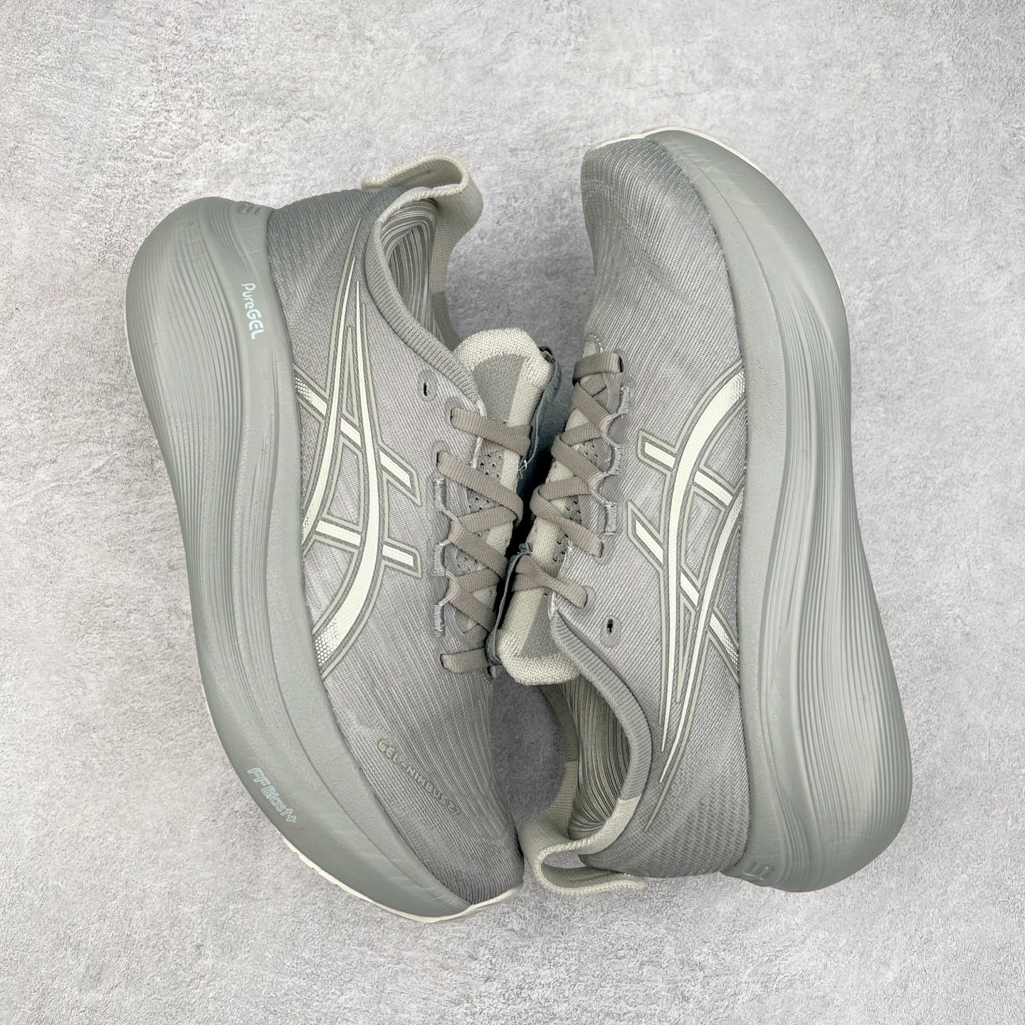 图片[3]-Asics GEL-Nimbus 27 亚瑟士缓震跑鞋 近年复古风潮的势头很旺 ASICS一直坚信保持身体的健康与活力是打造健康快乐的生活方式的最佳途径 ASICS为复古鞋型注入新设计 为玩家的街头穿搭提供了更多可能 GEL-NIMBUSTM9运动鞋最初是为中立和仰卧跑步者设计的长距离训练器 采用原始材料和关键细节重新设计 其Y2K时代的工业外观也被大胆的对比和色块所抵消 尺码：36 36.5 37.5 38 38.5 39 40 40.5 41.5 42 42.5 43.5 44 44.5 45-选品中心