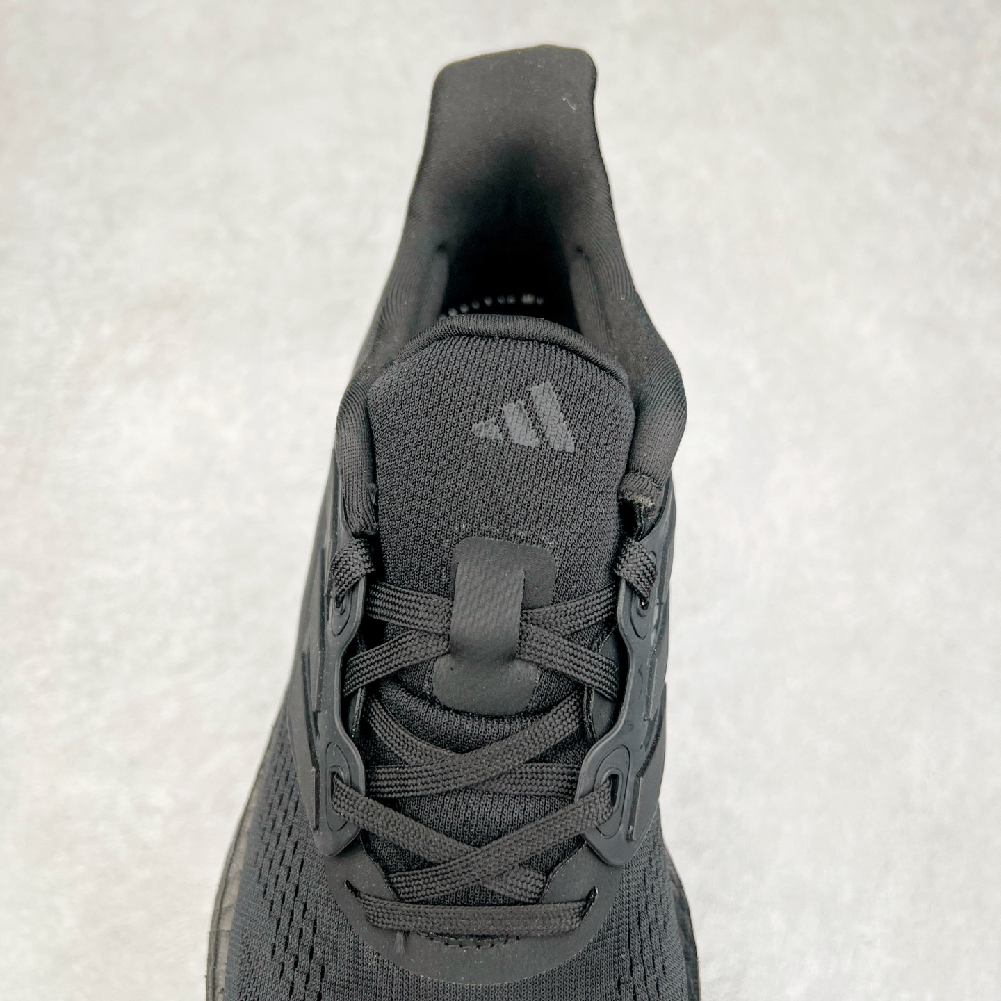 图片[5]-＃福利特价 AD PureBoost PB22爆米花缓震跑步鞋 鞋面由可回收材料制成透气贴合 打造经典潮流风格 Boost中底提供良好缓冲性能 穿着舒适 橡胶外底搭配防滑鞋底底纹设计轻便舒适 防滑耐穿 尺码：36 36.5 37 38 38.5 39 40 40.5 41 42 42.5 43 44 44.5 45-选品中心