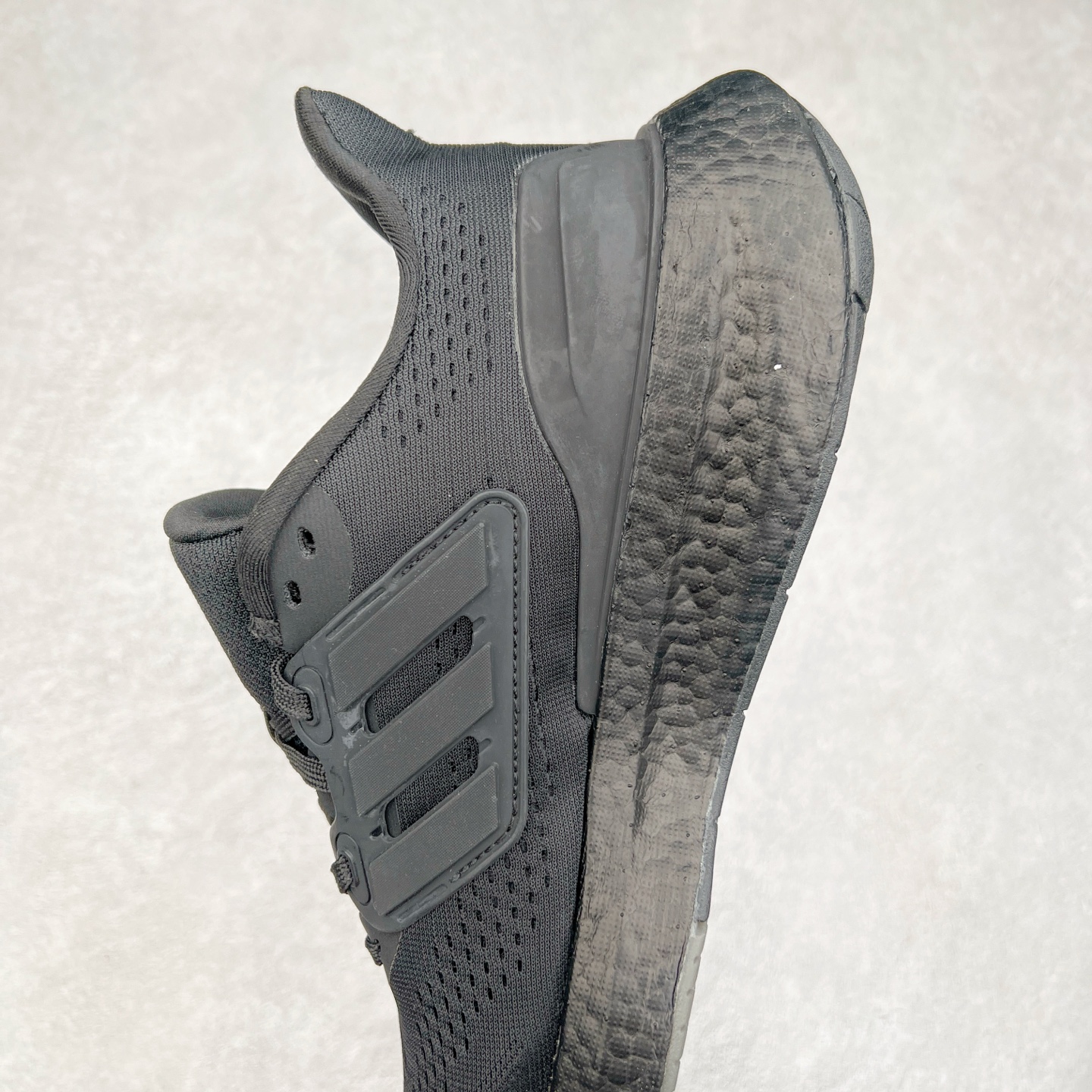 图片[7]-＃福利特价 AD PureBoost PB22爆米花缓震跑步鞋 鞋面由可回收材料制成透气贴合 打造经典潮流风格 Boost中底提供良好缓冲性能 穿着舒适 橡胶外底搭配防滑鞋底底纹设计轻便舒适 防滑耐穿 尺码：36 36.5 37 38 38.5 39 40 40.5 41 42 42.5 43 44 44.5 45-选品中心