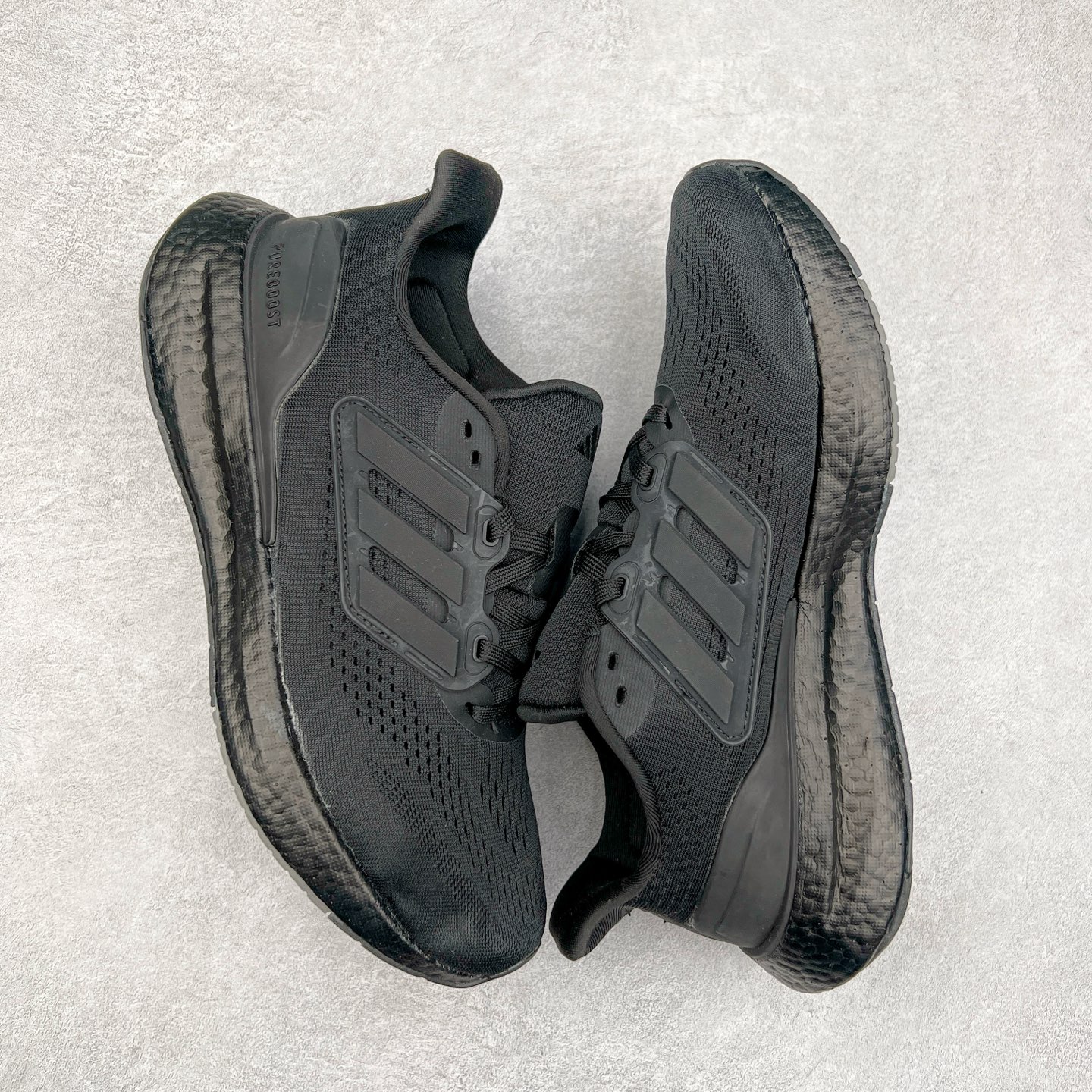 图片[3]-＃福利特价 AD PureBoost PB22爆米花缓震跑步鞋 鞋面由可回收材料制成透气贴合 打造经典潮流风格 Boost中底提供良好缓冲性能 穿着舒适 橡胶外底搭配防滑鞋底底纹设计轻便舒适 防滑耐穿 尺码：36 36.5 37 38 38.5 39 40 40.5 41 42 42.5 43 44 44.5 45-选品中心