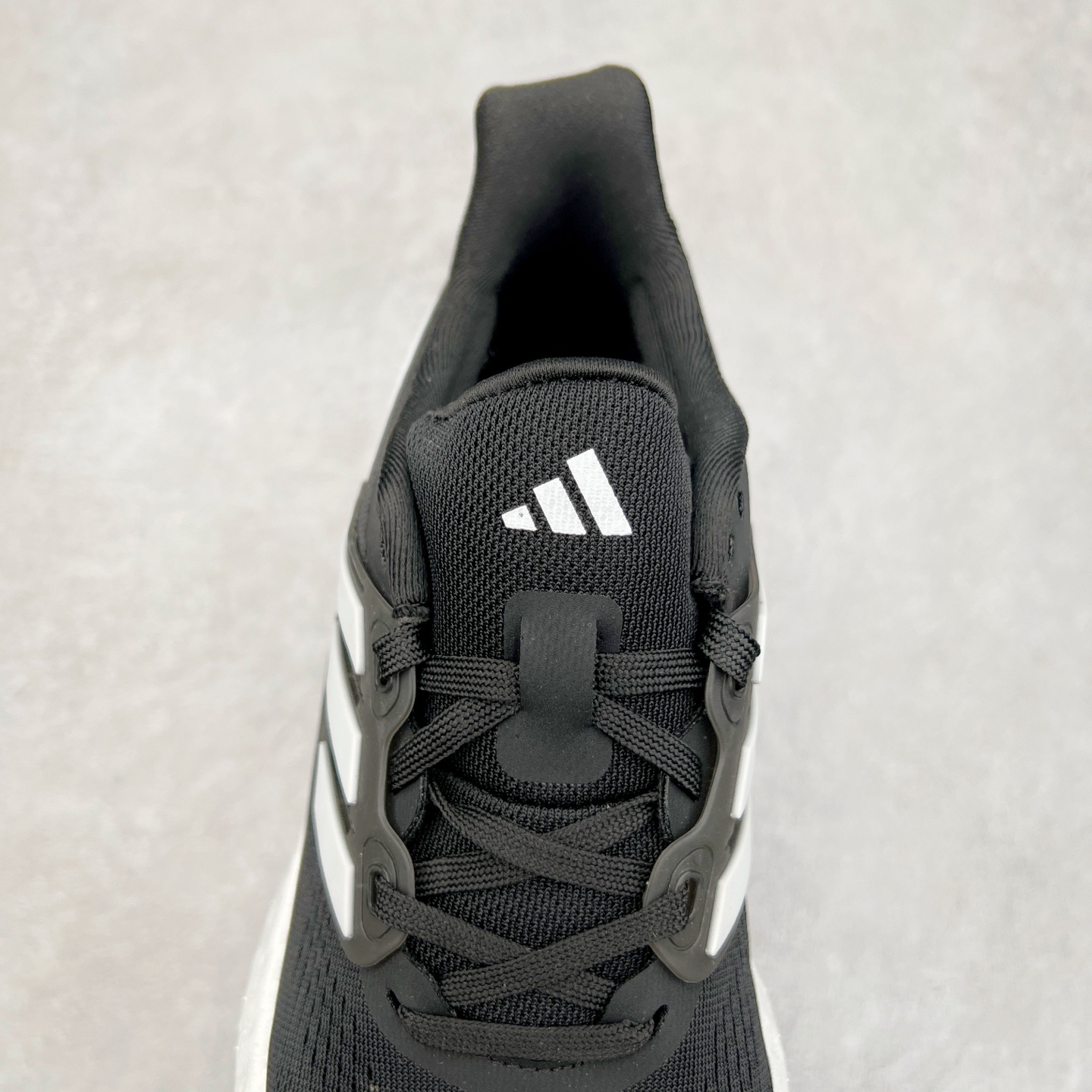 图片[5]-＃福利特价 AD PureBoost PB22 爆米花缓震跑步鞋 鞋面由可回收材料制成透气贴合 打造经典潮流风格 Boost中底提供良好缓冲性能 穿着舒适 橡胶外底搭配防滑鞋底底纹设计轻便舒适 防滑耐穿 尺码：36 36.5 37 38 38.5 39 40 40.5 41 42 42.5 43 44 44.5 45-选品中心