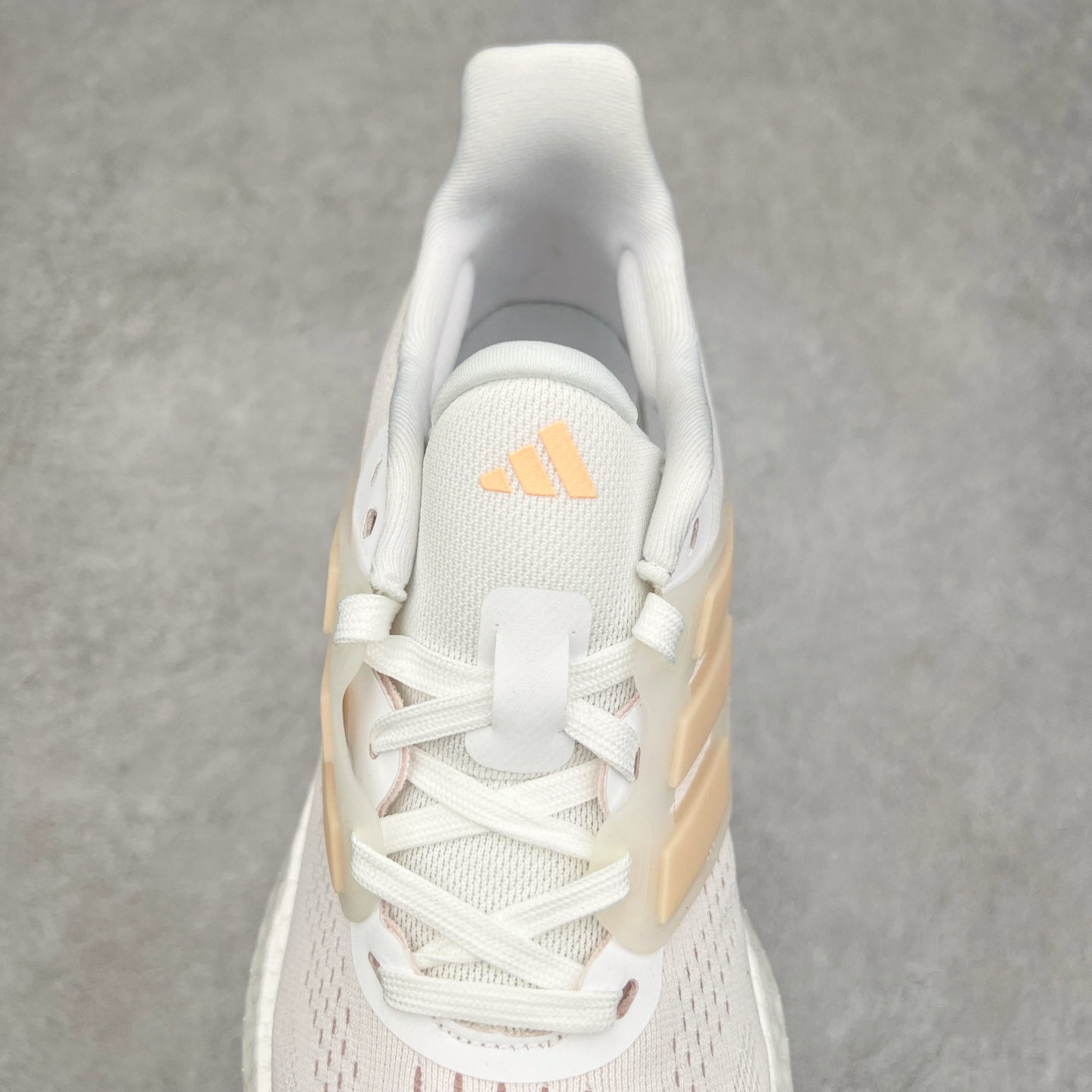 图片[5]-＃福利特价 AD PureBoost PB22 爆米花缓震跑步鞋 鞋面由可回收材料制成透气贴合 打造经典潮流风格 Boost中底提供良好缓冲性能 穿着舒适 橡胶外底搭配防滑鞋底底纹设计轻便舒适 防滑耐穿 尺码：36 36.5 37 38 38.5 39 40 40.5 41 42 42.5 43 44 44.5 45-选品中心