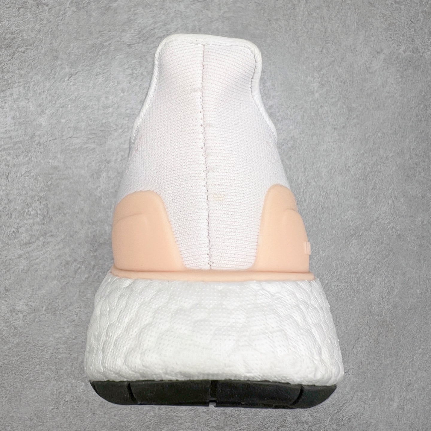 图片[8]-＃福利特价 AD PureBoost PB22 爆米花缓震跑步鞋 鞋面由可回收材料制成透气贴合 打造经典潮流风格 Boost中底提供良好缓冲性能 穿着舒适 橡胶外底搭配防滑鞋底底纹设计轻便舒适 防滑耐穿 尺码：36 36.5 37 38 38.5 39 40 40.5 41 42 42.5 43 44 44.5 45-选品中心