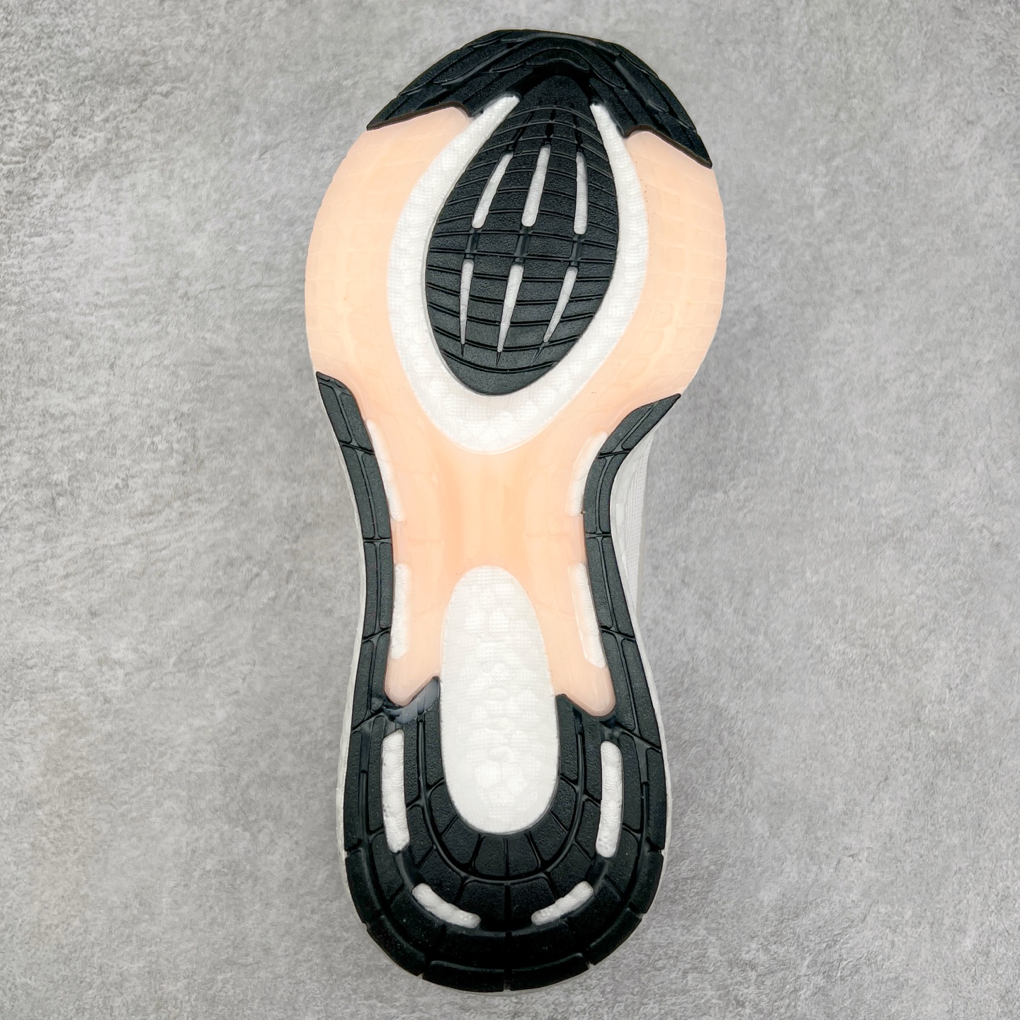 图片[9]-＃福利特价 AD PureBoost PB22 爆米花缓震跑步鞋 鞋面由可回收材料制成透气贴合 打造经典潮流风格 Boost中底提供良好缓冲性能 穿着舒适 橡胶外底搭配防滑鞋底底纹设计轻便舒适 防滑耐穿 尺码：36 36.5 37 38 38.5 39 40 40.5 41 42 42.5 43 44 44.5 45-选品中心