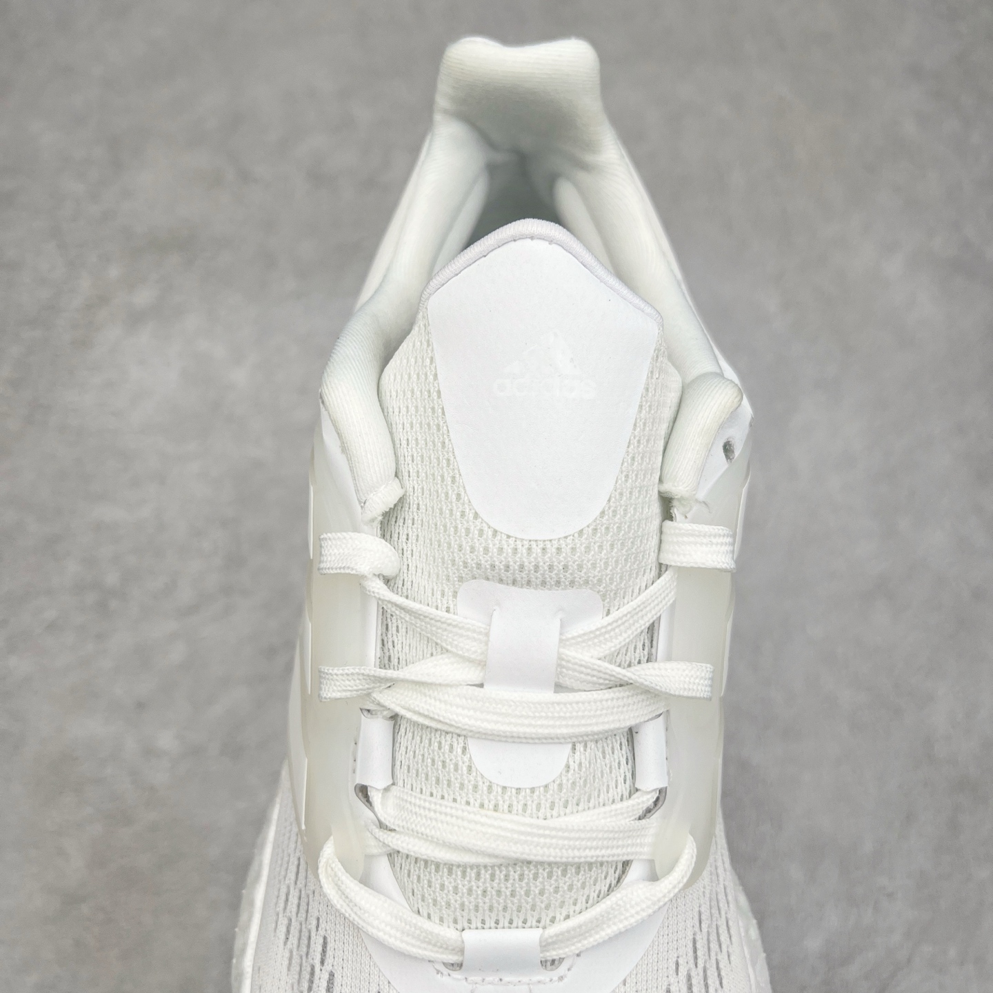 图片[5]-＃福利特价 AD PureBoost PB22 爆米花缓震跑步鞋 鞋面由可回收材料制成透气贴合 打造经典潮流风格 Boost中底提供良好缓冲性能 穿着舒适 橡胶外底搭配防滑鞋底底纹设计轻便舒适 防滑耐穿 尺码：36 36.5 37 38 38.5 39 40 40.5 41 42 42.5 43 44 44.5 45-选品中心