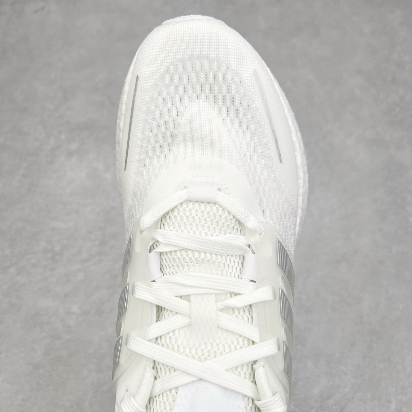 图片[4]-＃福利特价 AD PureBoost PB22 爆米花缓震跑步鞋 鞋面由可回收材料制成透气贴合 打造经典潮流风格 Boost中底提供良好缓冲性能 穿着舒适 橡胶外底搭配防滑鞋底底纹设计轻便舒适 防滑耐穿 尺码：36 36.5 37 38 38.5 39 40 40.5 41 42 42.5 43 44 44.5 45-选品中心