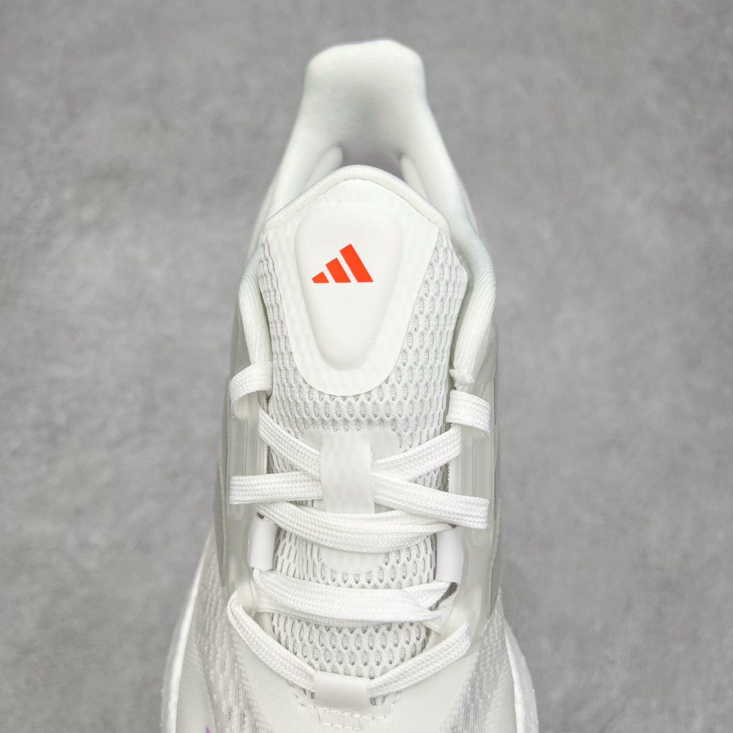 图片[5]-＃福利特价 AD PureBoost PB22 爆米花缓震跑步鞋 鞋面由可回收材料制成透气贴合 打造经典潮流风格 Boost中底提供良好缓冲性能 穿着舒适 橡胶外底搭配防滑鞋底底纹设计轻便舒适 防滑耐穿 尺码：36 36.5 37 38 38.5 39 40 40.5 41 42 42.5 43 44 44.5 45-选品中心