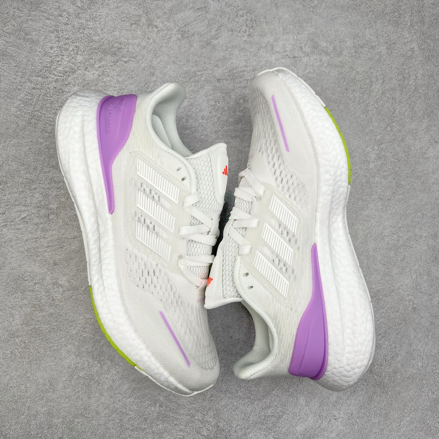 图片[3]-＃福利特价 AD PureBoost PB22 爆米花缓震跑步鞋 鞋面由可回收材料制成透气贴合 打造经典潮流风格 Boost中底提供良好缓冲性能 穿着舒适 橡胶外底搭配防滑鞋底底纹设计轻便舒适 防滑耐穿 尺码：36 36.5 37 38 38.5 39 40 40.5 41 42 42.5 43 44 44.5 45-选品中心