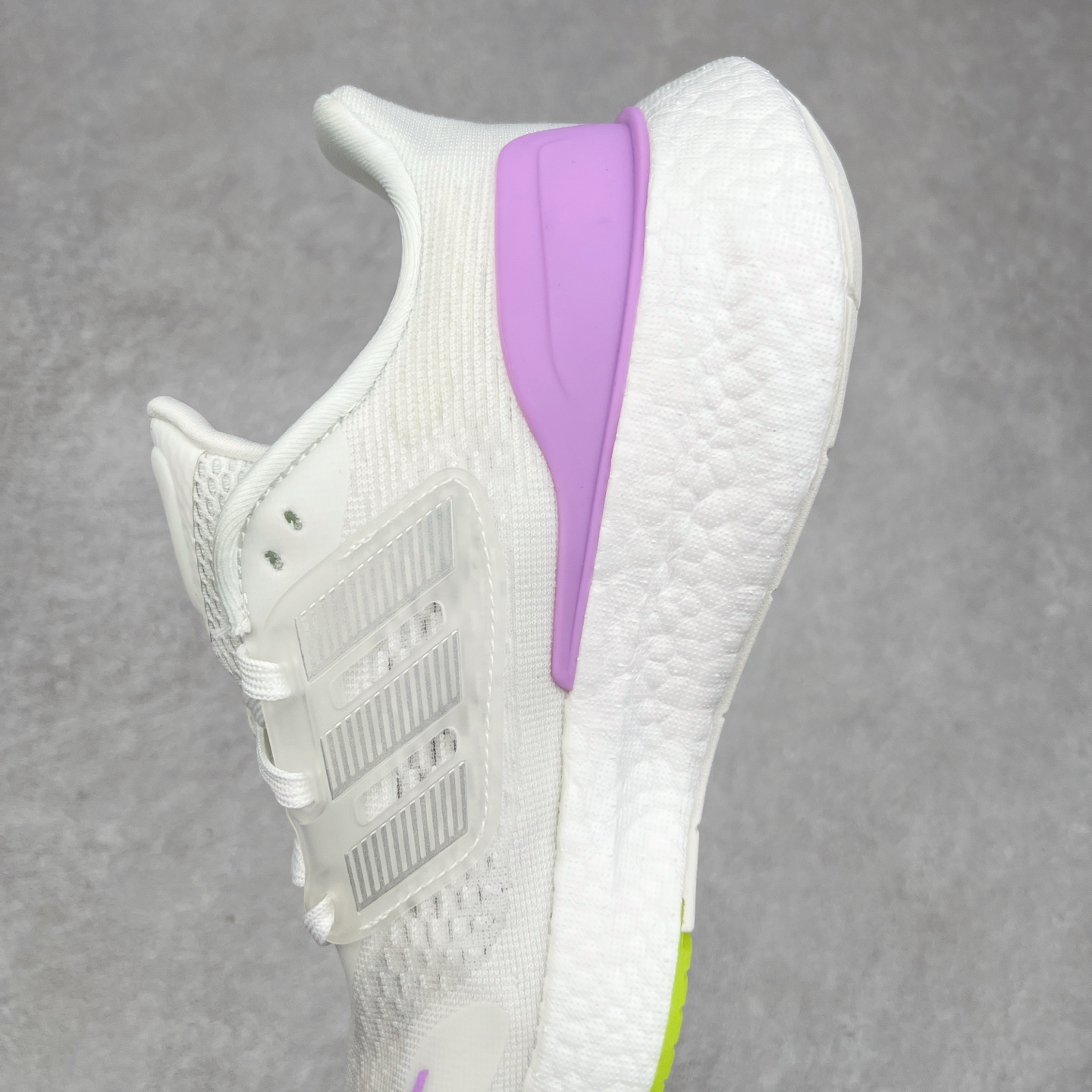 图片[7]-＃福利特价 AD PureBoost PB22 爆米花缓震跑步鞋 鞋面由可回收材料制成透气贴合 打造经典潮流风格 Boost中底提供良好缓冲性能 穿着舒适 橡胶外底搭配防滑鞋底底纹设计轻便舒适 防滑耐穿 尺码：36 36.5 37 38 38.5 39 40 40.5 41 42 42.5 43 44 44.5 45-选品中心