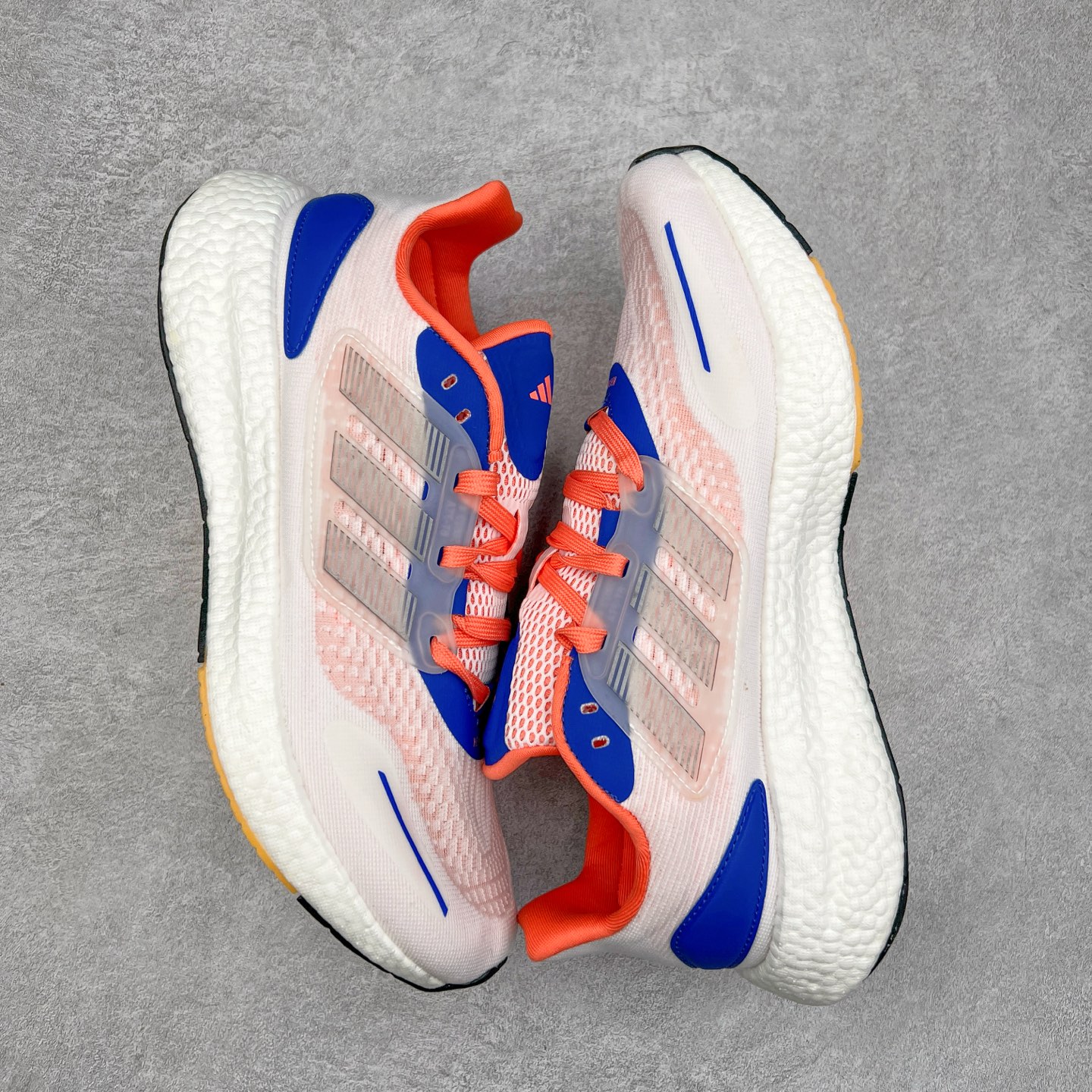 图片[3]-＃福利特价 AD PureBoost PB22 爆米花缓震跑步鞋 鞋面由可回收材料制成透气贴合 打造经典潮流风格 Boost中底提供良好缓冲性能 穿着舒适 橡胶外底搭配防滑鞋底底纹设计轻便舒适 防滑耐穿 尺码：36 36.5 37 38 38.5 39 40 40.5 41 42 42.5 43 44 44.5 45-选品中心