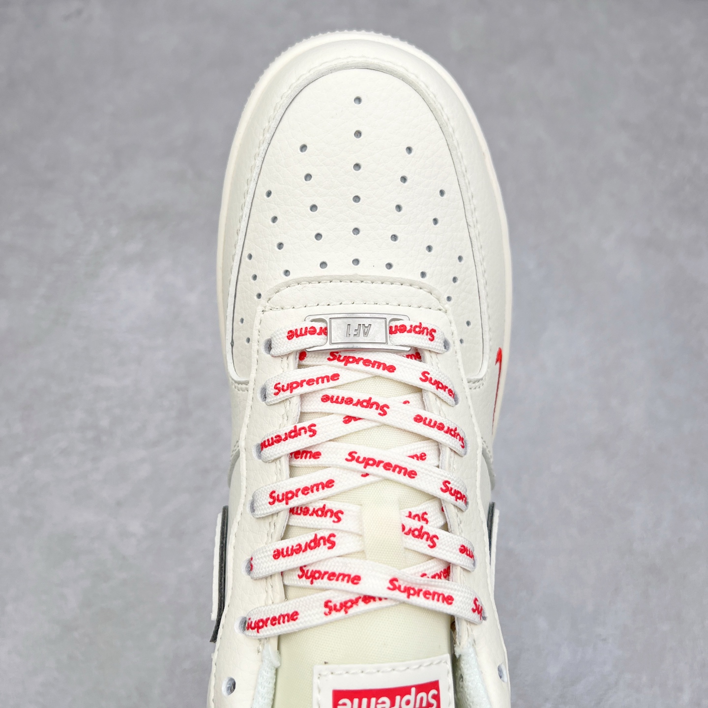 图片[4]-NK Air Force 1´07 Low 空军一号低帮百搭休闲运动板鞋 XZ6188-715 柔软、弹性十足的缓震性能和出色的中底设计 横跨复古与现代的外型结合 造就出风靡全球 三十多年的Force 1 直到今天还深受青睐 实拍调校N版已经零色差零失真 百分百还原实物色彩所见即所得 不存在货不对板色差等低级问题 选购参考实物拍摄 不混卖不参货 只用心做好货严格选品 承诺混一赔十 尺码：36 36.5 37.5 38 38.5 39 40 40.5 41 42 42.5 43 44 44.5 45-选品中心