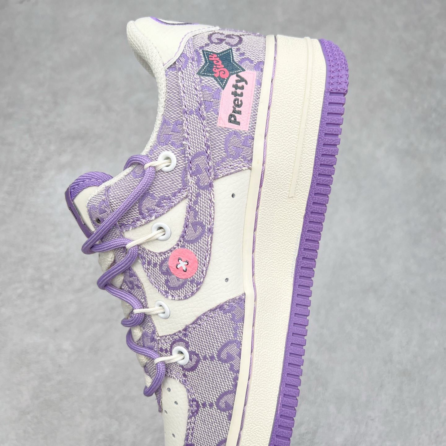 图片[7]-NK Air Force 1´07 Low 空军一号低帮百搭休闲运动板鞋 BD7700-220 柔软、弹性十足的缓震性能和出色的中底设计 横跨复古与现代的外型结合 造就出风靡全球 三十多年的Force 1 直到今天还深受青睐 实拍调校N版已经零色差零失真 百分百还原实物色彩所见即所得 不存在货不对板色差等低级问题 选购参考实物拍摄 不混卖不参货 只用心做好货严格选品 承诺混一赔十 尺码：36 36.5 37.5 38 38.5 39 40 40.5 41 42 42.5 43 44 44.5 45-选品中心