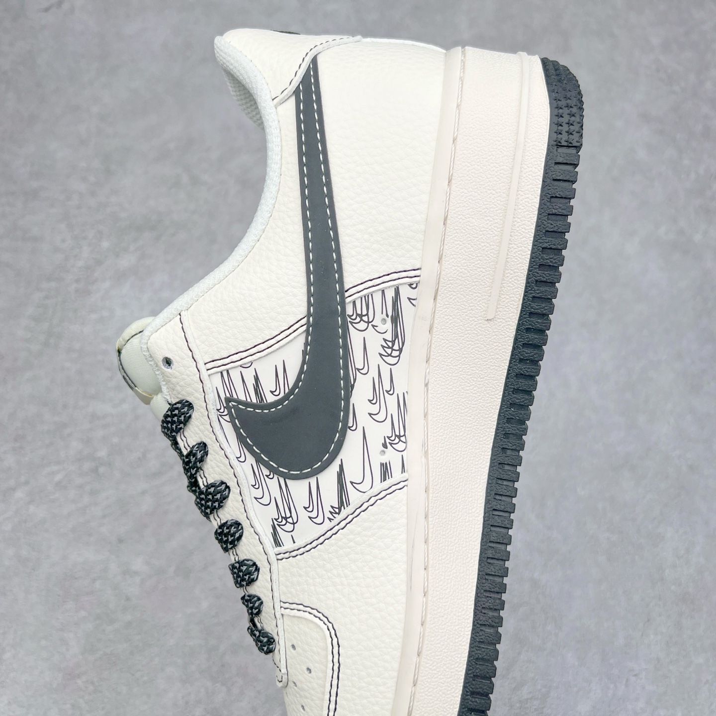 图片[7]-NK Air Force 1´07 Low 空军一号低帮百搭休闲运动板鞋 HH7518-068 柔软、弹性十足的缓震性能和出色的中底设计 横跨复古与现代的外型结合 造就出风靡全球 三十多年的Force 1 直到今天还深受青睐 实拍调校N版已经零色差零失真 百分百还原实物色彩所见即所得 不存在货不对板色差等低级问题 选购参考实物拍摄 不混卖不参货 只用心做好货严格选品 承诺混一赔十 尺码：36 36.5 37.5 38 38.5 39 40 40.5 41 42 42.5 43 44 44.5 45-选品中心