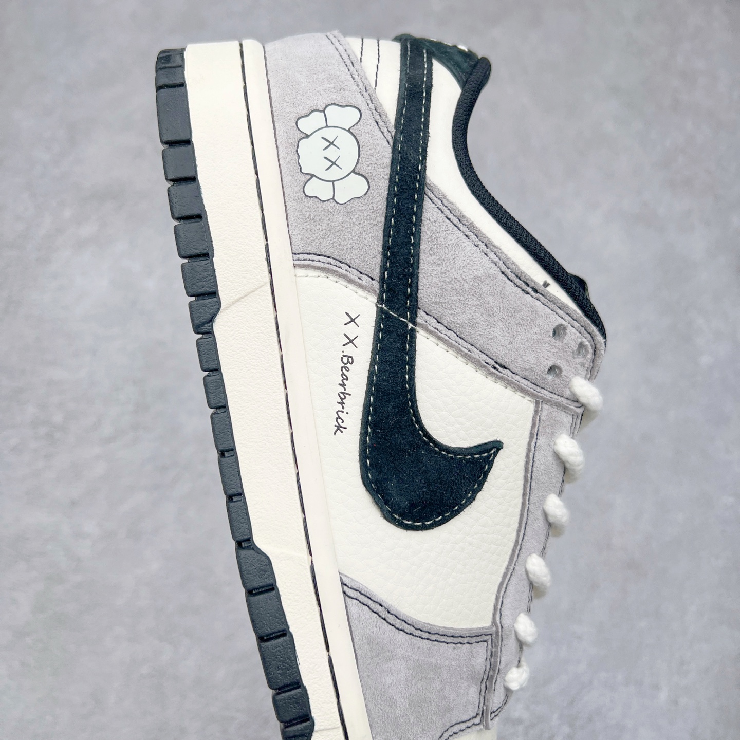 图片[6]-NK Dunk Low 定制配色 MM1089-015 大厂出品 极力推荐 原装头层材料 独家版型蒸餾加工帶來的是更好的视觉和脚感体验大厂纯原品质出货 清洁度 电绣工艺 皮料切割干净无任何毛边 细节完美 实拍调校N版已经零色差零失真 百分百还原实物色彩所见即所得 不存在货不对板色差等低级问题 选购参考实物拍摄 不混卖不参货 只用心做好货严格选品 承诺混一赔十 尺码：36 36.5 37.5 38 38.5 39 40 40.5 41 42 42.5 43 44 44.5 45-选品中心