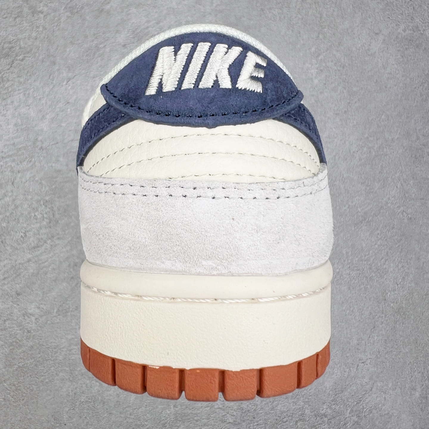 图片[8]-NK Dunk Low 定制配色 XS6089-530 大厂出品 极力推荐 原装头层材料 独家版型蒸餾加工帶來的是更好的视觉和脚感体验大厂纯原品质出货 清洁度 电绣工艺 皮料切割干净无任何毛边 细节完美 实拍调校N版已经零色差零失真 百分百还原实物色彩所见即所得 不存在货不对板色差等低级问题 选购参考实物拍摄 不混卖不参货 只用心做好货严格选品 承诺混一赔十 尺码：36 36.5 37.5 38 38.5 39 40 40.5 41 42 42.5 43 44 44.5 45-选品中心