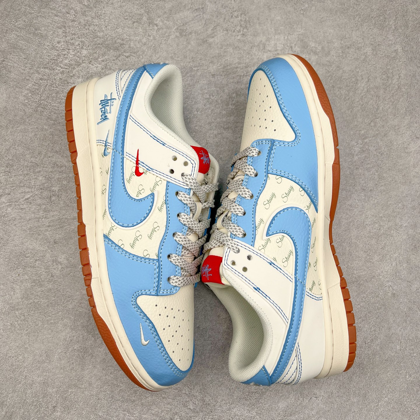 图片[3]-NK Dunk Low 定制配色 YX5066-263 大厂出品 极力推荐 原装头层材料 独家版型蒸餾加工帶來的是更好的视觉和脚感体验大厂纯原品质出货 清洁度 电绣工艺 皮料切割干净无任何毛边 细节完美 实拍调校N版已经零色差零失真 百分百还原实物色彩所见即所得 不存在货不对板色差等低级问题 选购参考实物拍摄 不混卖不参货 只用心做好货严格选品 承诺混一赔十 尺码：36 36.5 37.5 38 38.5 39 40 40.5 41 42 42.5 43 44 44.5 45-选品中心