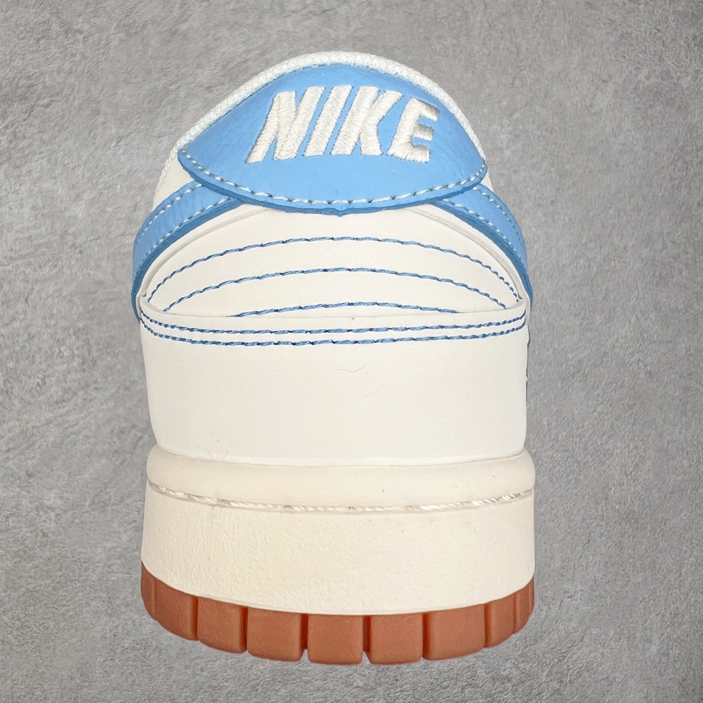 图片[8]-NK Dunk Low 定制配色 YX5066-263 大厂出品 极力推荐 原装头层材料 独家版型蒸餾加工帶來的是更好的视觉和脚感体验大厂纯原品质出货 清洁度 电绣工艺 皮料切割干净无任何毛边 细节完美 实拍调校N版已经零色差零失真 百分百还原实物色彩所见即所得 不存在货不对板色差等低级问题 选购参考实物拍摄 不混卖不参货 只用心做好货严格选品 承诺混一赔十 尺码：36 36.5 37.5 38 38.5 39 40 40.5 41 42 42.5 43 44 44.5 45-选品中心