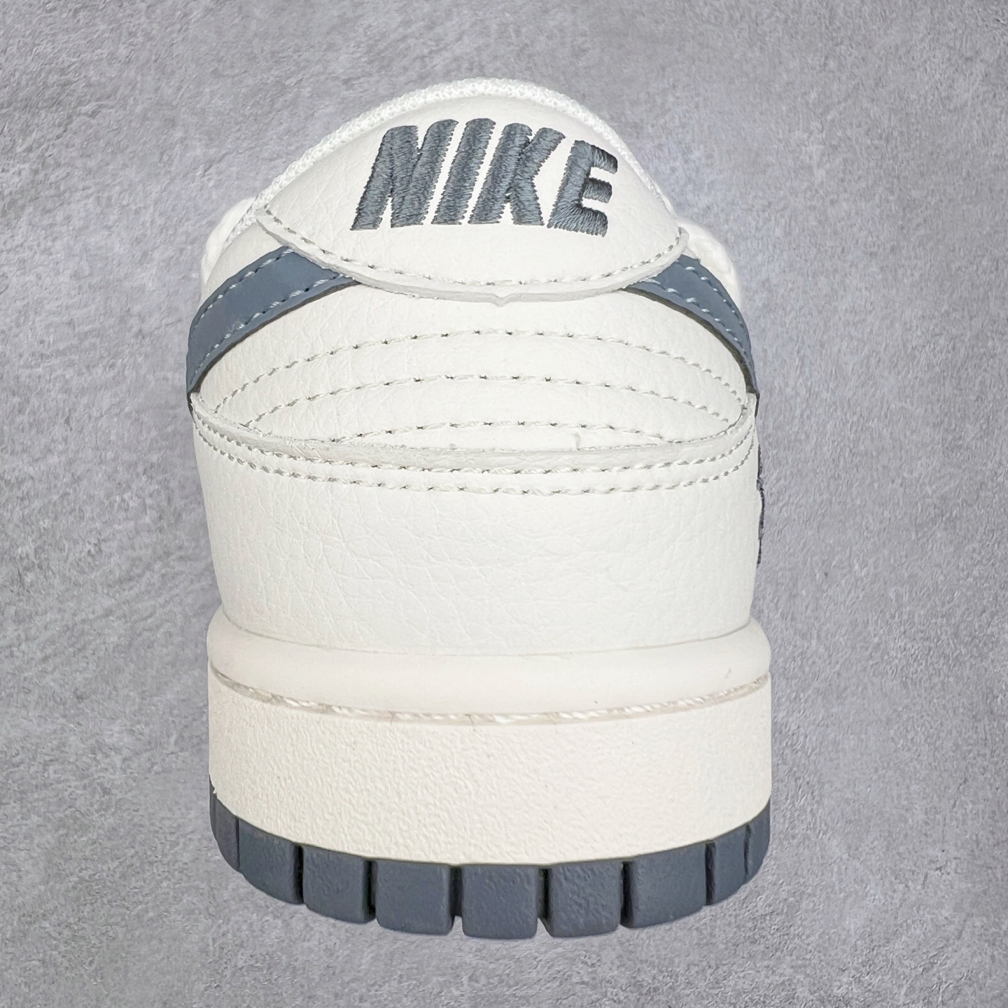 图片[8]-NK Dunk Low 定制配色 SJ2068-275 大厂出品 极力推荐 原装头层材料 独家版型蒸餾加工帶來的是更好的视觉和脚感体验大厂纯原品质出货 清洁度 电绣工艺 皮料切割干净无任何毛边 细节完美 实拍调校N版已经零色差零失真 百分百还原实物色彩所见即所得 不存在货不对板色差等低级问题 选购参考实物拍摄 不混卖不参货 只用心做好货严格选品 承诺混一赔十 尺码：36 36.5 37.5 38 38.5 39 40 40.5 41 42 42.5 43 44 44.5 45-选品中心