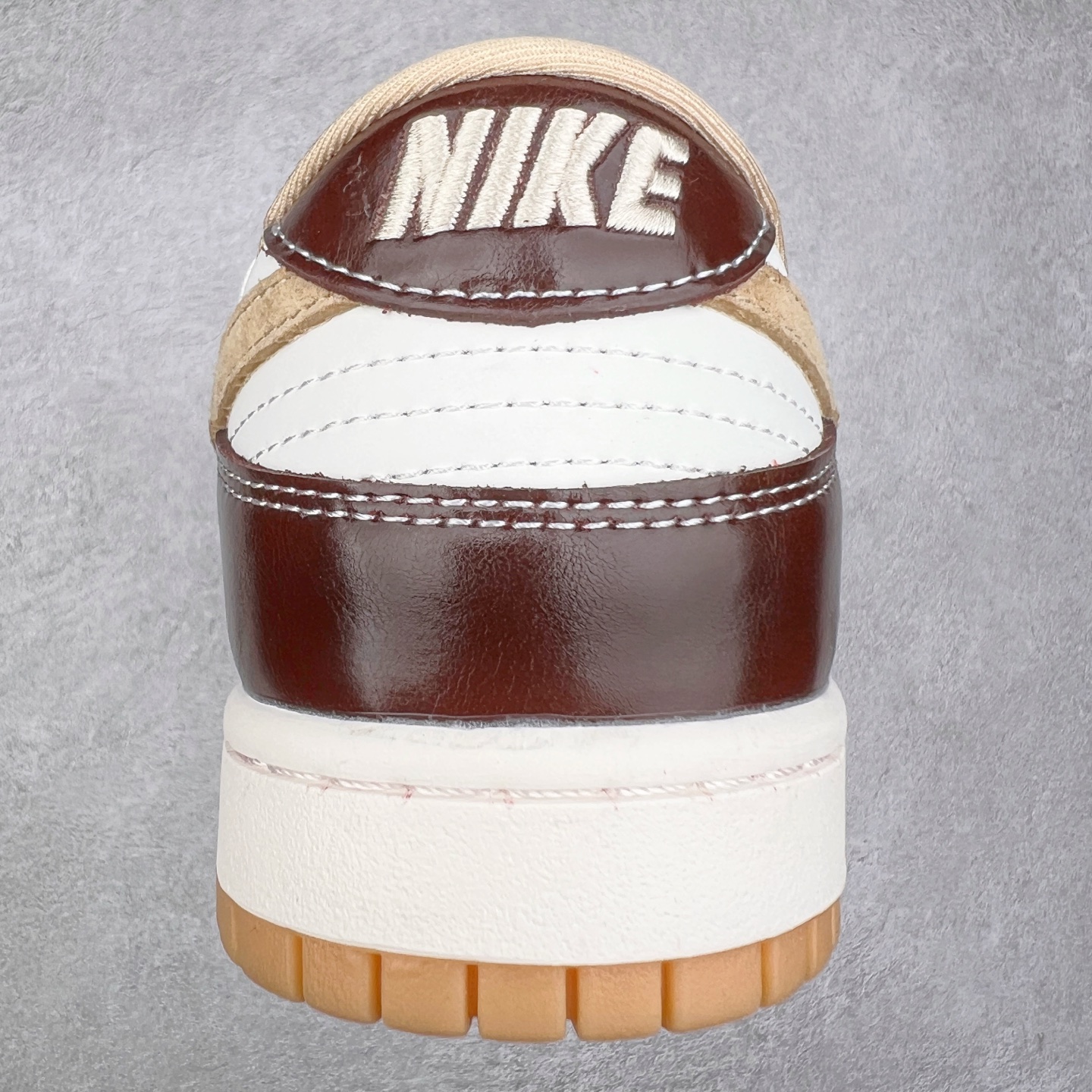 图片[8]-NK Dunk Low 定制配色 YX5066-290 大厂出品 极力推荐 原装头层材料 独家版型蒸餾加工帶來的是更好的视觉和脚感体验大厂纯原品质出货 清洁度 电绣工艺 皮料切割干净无任何毛边 细节完美 实拍调校N版已经零色差零失真 百分百还原实物色彩所见即所得 不存在货不对板色差等低级问题 选购参考实物拍摄 不混卖不参货 只用心做好货严格选品 承诺混一赔十 尺码：36 36.5 37.5 38 38.5 39 40 40.5 41 42 42.5 43 44 44.5 45-选品中心