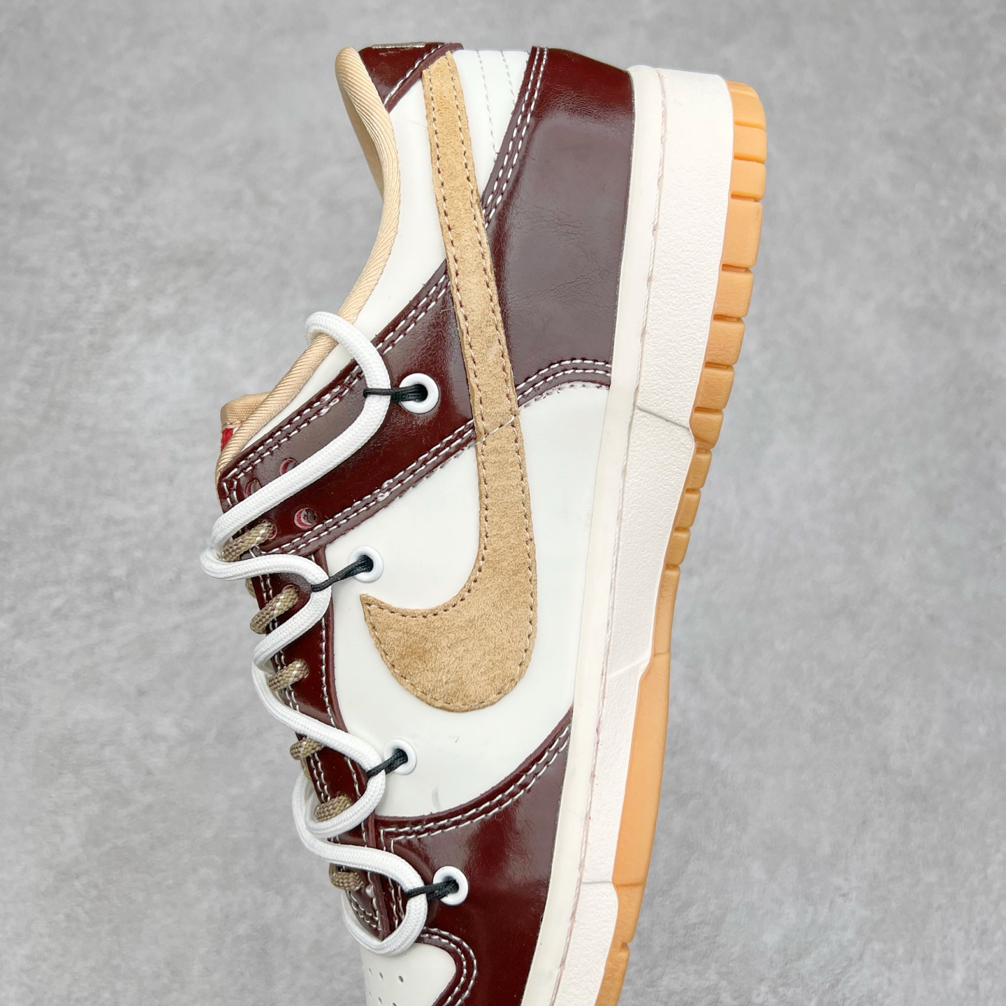 图片[7]-NK Dunk Low 定制配色 YX5066-290 大厂出品 极力推荐 原装头层材料 独家版型蒸餾加工帶來的是更好的视觉和脚感体验大厂纯原品质出货 清洁度 电绣工艺 皮料切割干净无任何毛边 细节完美 实拍调校N版已经零色差零失真 百分百还原实物色彩所见即所得 不存在货不对板色差等低级问题 选购参考实物拍摄 不混卖不参货 只用心做好货严格选品 承诺混一赔十 尺码：36 36.5 37.5 38 38.5 39 40 40.5 41 42 42.5 43 44 44.5 45-选品中心