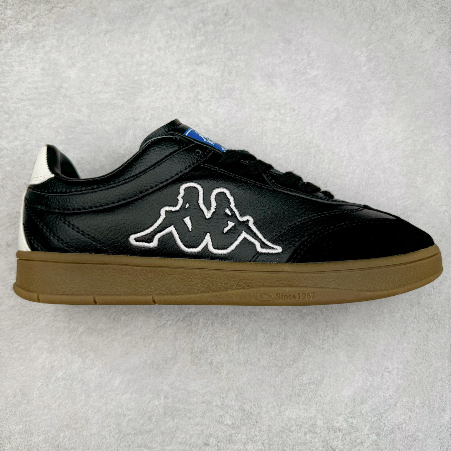 图片[3]-Kappa 1967 Low Sneaker 卡帕系列低帮百搭厚底休闲运动板鞋 原楦原纸版开发版型 采用硬质牛剖革鞋面材质 外置增高耐磨橡胶大底 实拍调校N版已经零色差零失真 百分百还原实物色彩所见即所得 不存在货不对板色差等低级问题 选购参考实物拍摄 不混卖不参货 只用心做好货严格选品 承诺混一赔十 尺码：36 36.5 37.5 38 38.5 39 40 40.5 41 42 42.5 43 44 44.5 45-选品中心