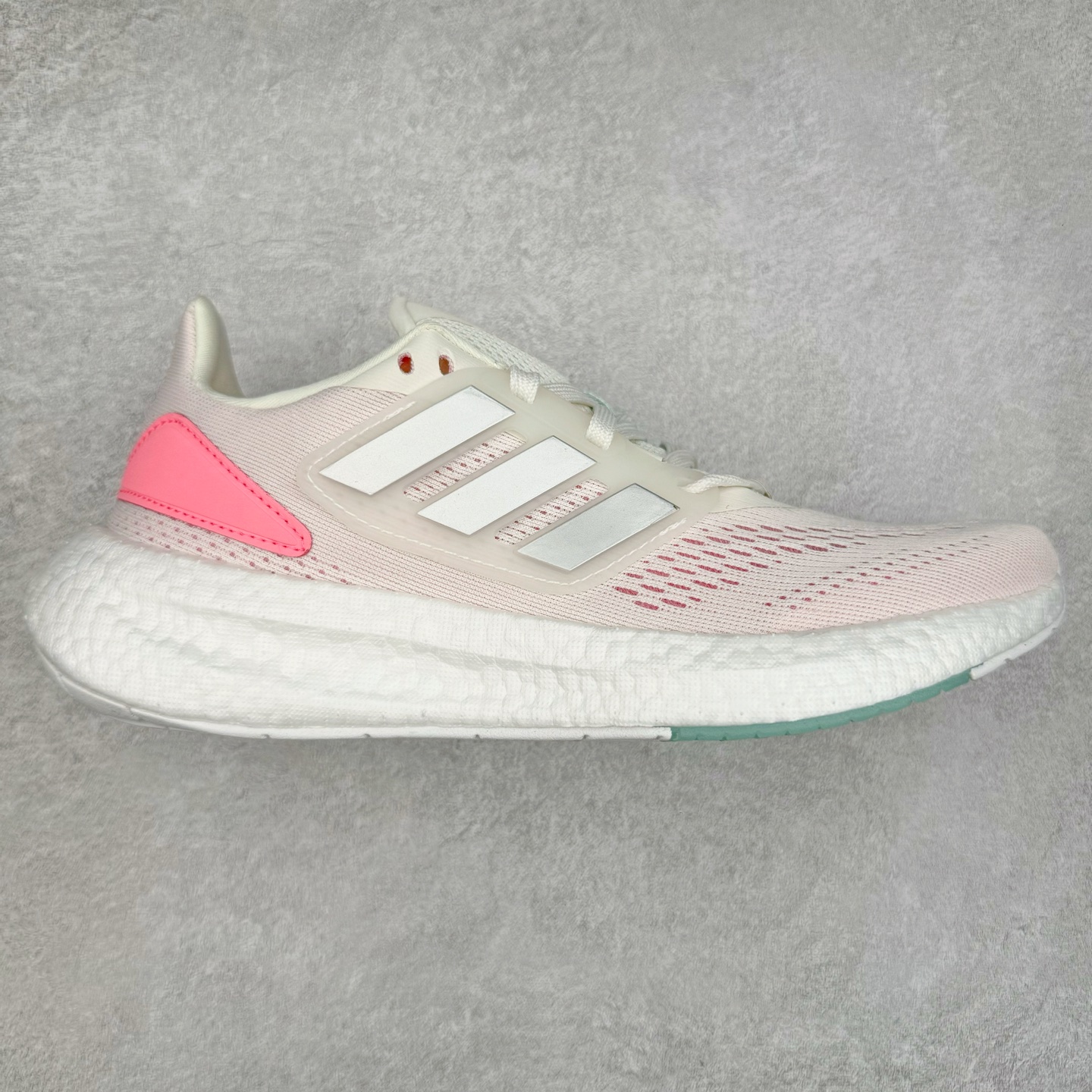 图片[6]-＃福利特价 AD PureBoost PB22 爆米花缓震跑步鞋 鞋面由可回收材料制成透气贴合 打造经典潮流风格 Boost中底提供良好缓冲性能 穿着舒适 橡胶外底搭配防滑鞋底底纹设计轻便舒适 防滑耐穿 尺码：36 36.5 37 38 38.5 39 40 40.5 41 42 42.5 43 44 44.5 45-选品中心