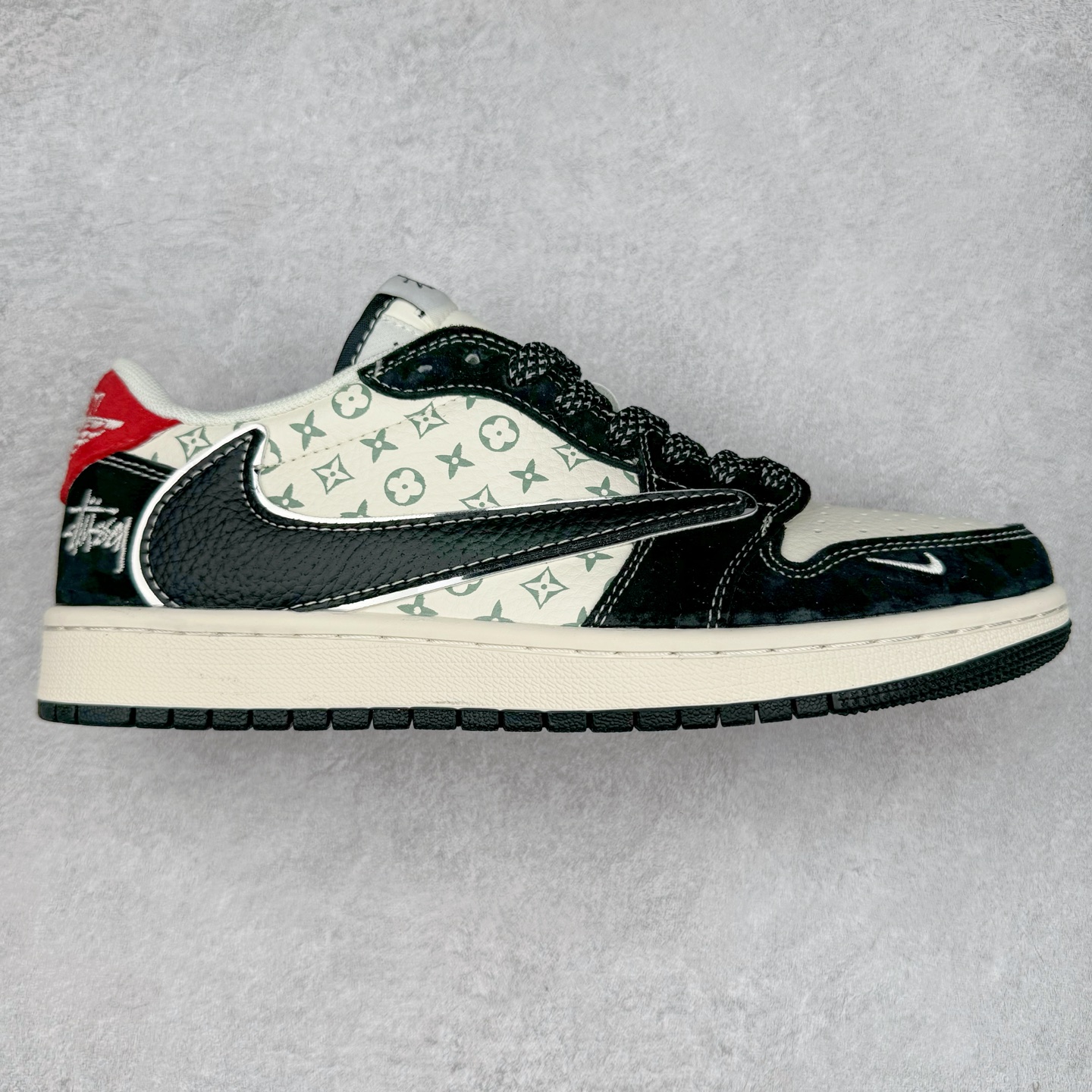 TS x Air Jordan AJ1 Low 倒钩低帮联名定制配色 XZ6188-770 原厂内置气垫魔块 A模大底 头层小牛皮 鞋舌AJ原厂专用牛津布+AJ专用反口珍珠布+原厂无杂质高弹内里海棉+特殊封边弹力鞋带 实拍调校N版已经零色差零失真 百分百还原实物色彩所见即所得 不存在货不对板色差等低级问题 选购参考实物拍摄 不混卖不参货 只用心做好货严格选品 承诺混一赔十 尺码：36 36.5 37.5 38 38.5 39 40 40.5 41 42 42.5 43 44 44.5 45-选品中心