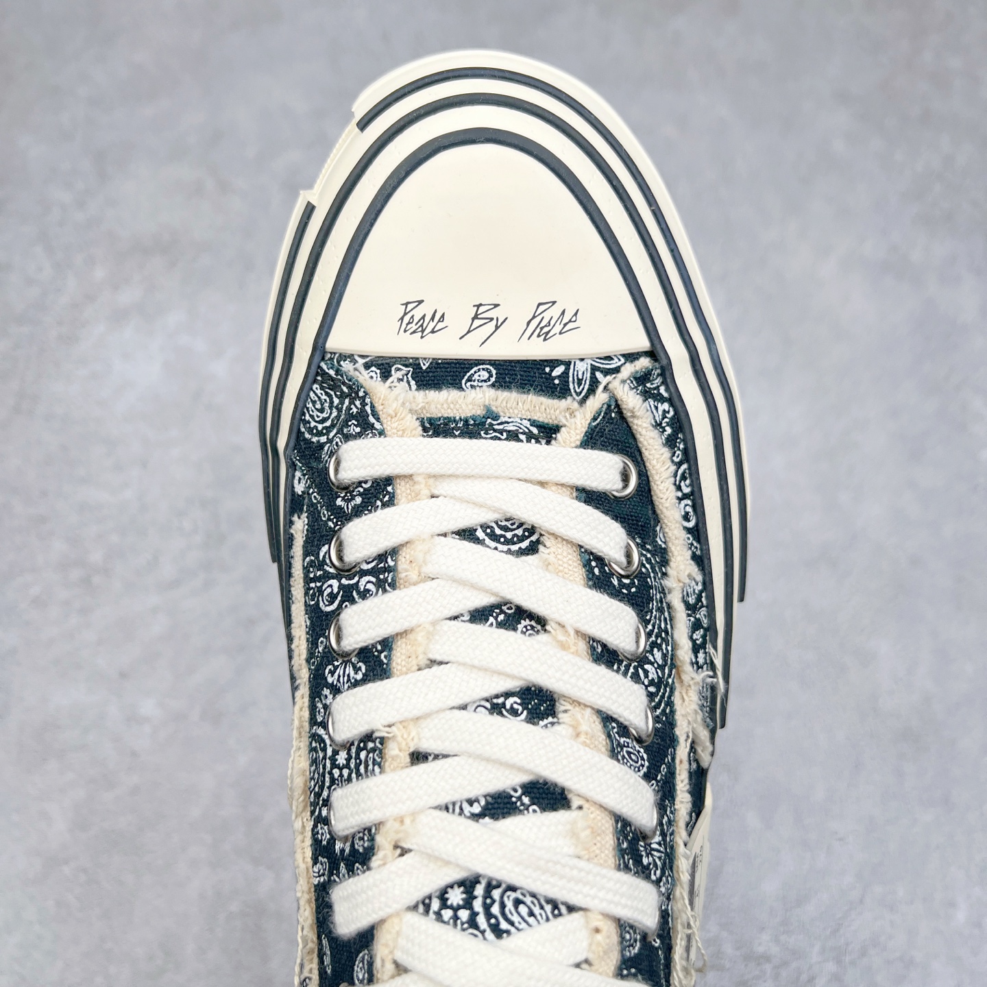 图片[4]-＃纯原 xVESSEL G.O.P. Low 全硫化乞丐鞋 吴建豪主理品牌 解构重叠厚底软木低帮硫化板鞋 全配色原鞋开发 支持对比 细节 工艺 等.. 当前市售最高版本 正确半贴合鞋标工艺 正确鞋头上翘整体楦型 原厂12蛊司厚实舒适帆布面料 面料工序需要通过三次水洗 散落自然杂乱流苏做旧复古效果 支持NFC网页编码识别 升级厚实软木塞内底 纯手工贴合多重围条硫化工艺 原鞋包装 原鞋代码鞋标完全一致 市面顶级毒盒版本 工艺细节 全网络能覆盖到的地方最强 至今无别的工厂能超越的品质 尺码：35 36 37 38 39 40 41 42 43 44 45-选品中心